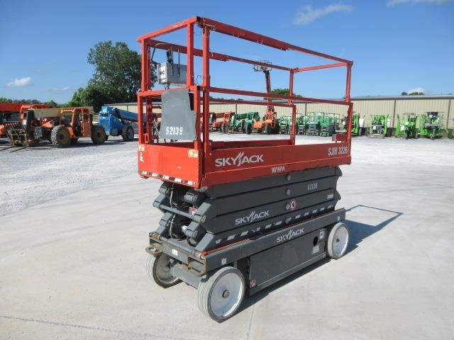 2018 Skyjack SJ3226 Scissor Lift