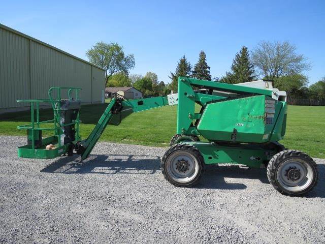 2013 JLG 340AJ Articulating Boom Lift