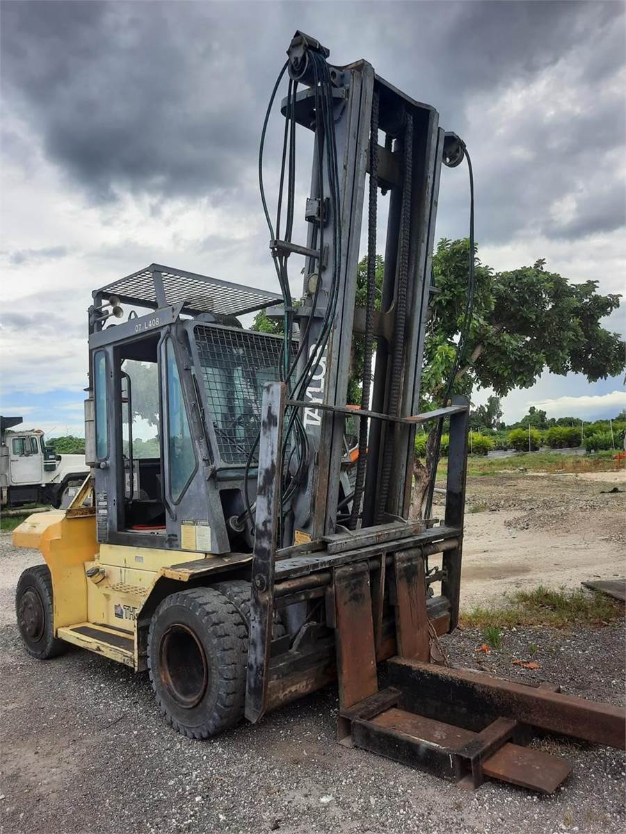 2002 Taylor THD160 Pneumatic Tire Forklift - 15000lb Capacity