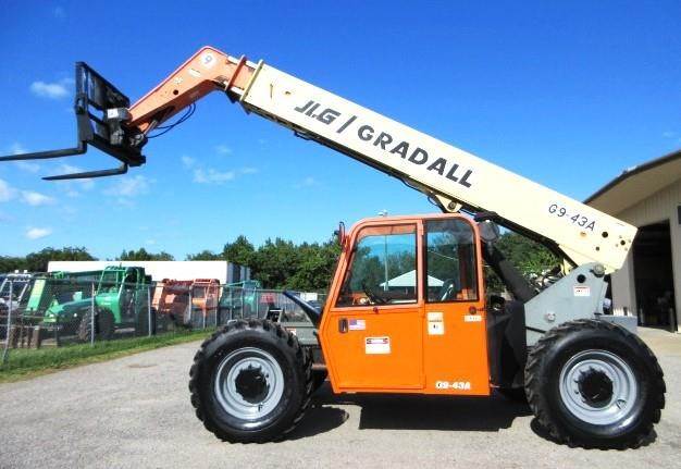 2004 JLG G9-43A Telehandler - 9000lb Capacity, 43ft Lift Height