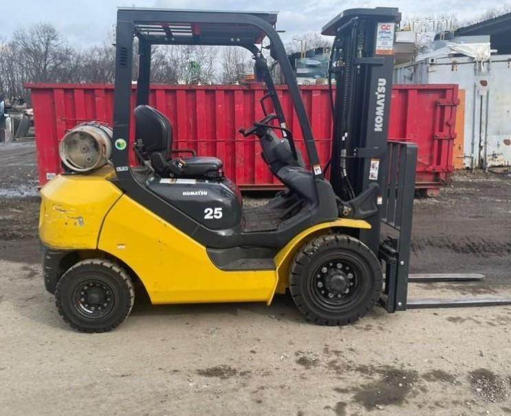 2019 Komatsu FG25T-16 Pneumatic Tire Forklift