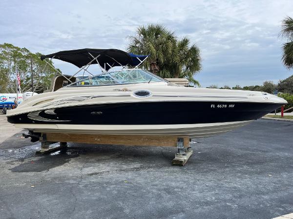 2005 Sea Ray 270 Sundeck