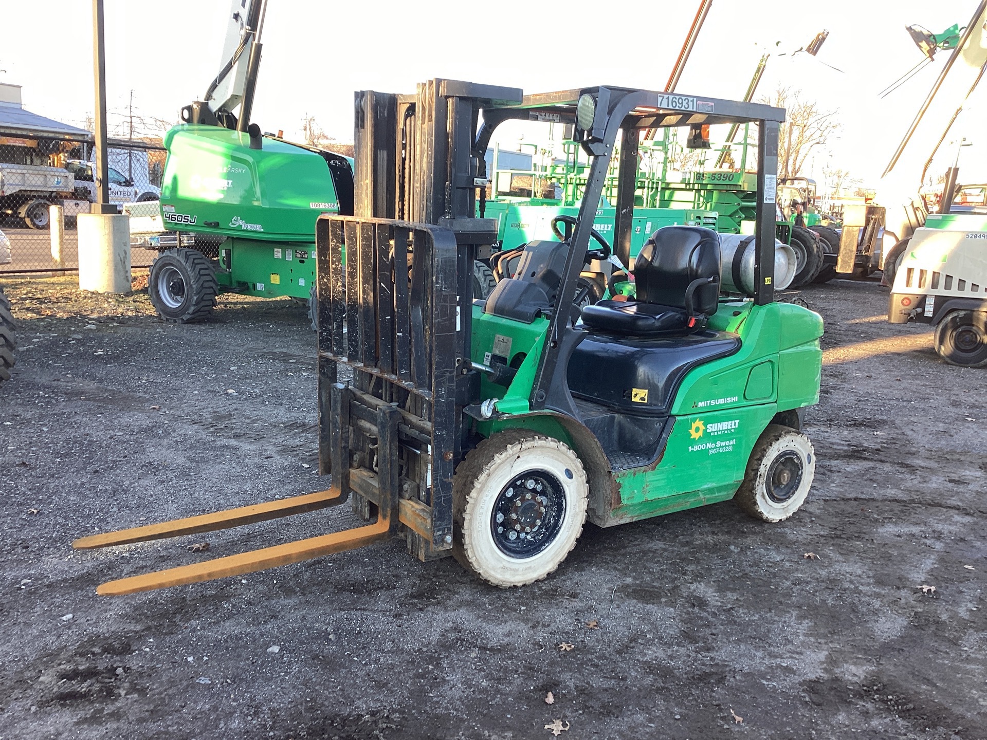 2014 Mitsubishi FG25N 4600 lb Pneumatic Tire Forklift