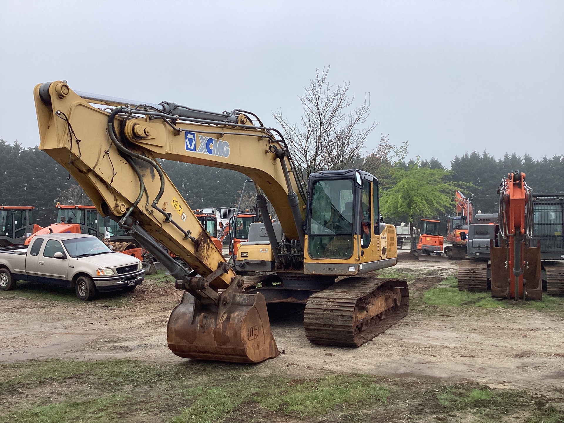 2014 XCMG XE210CU Tracked Excavator