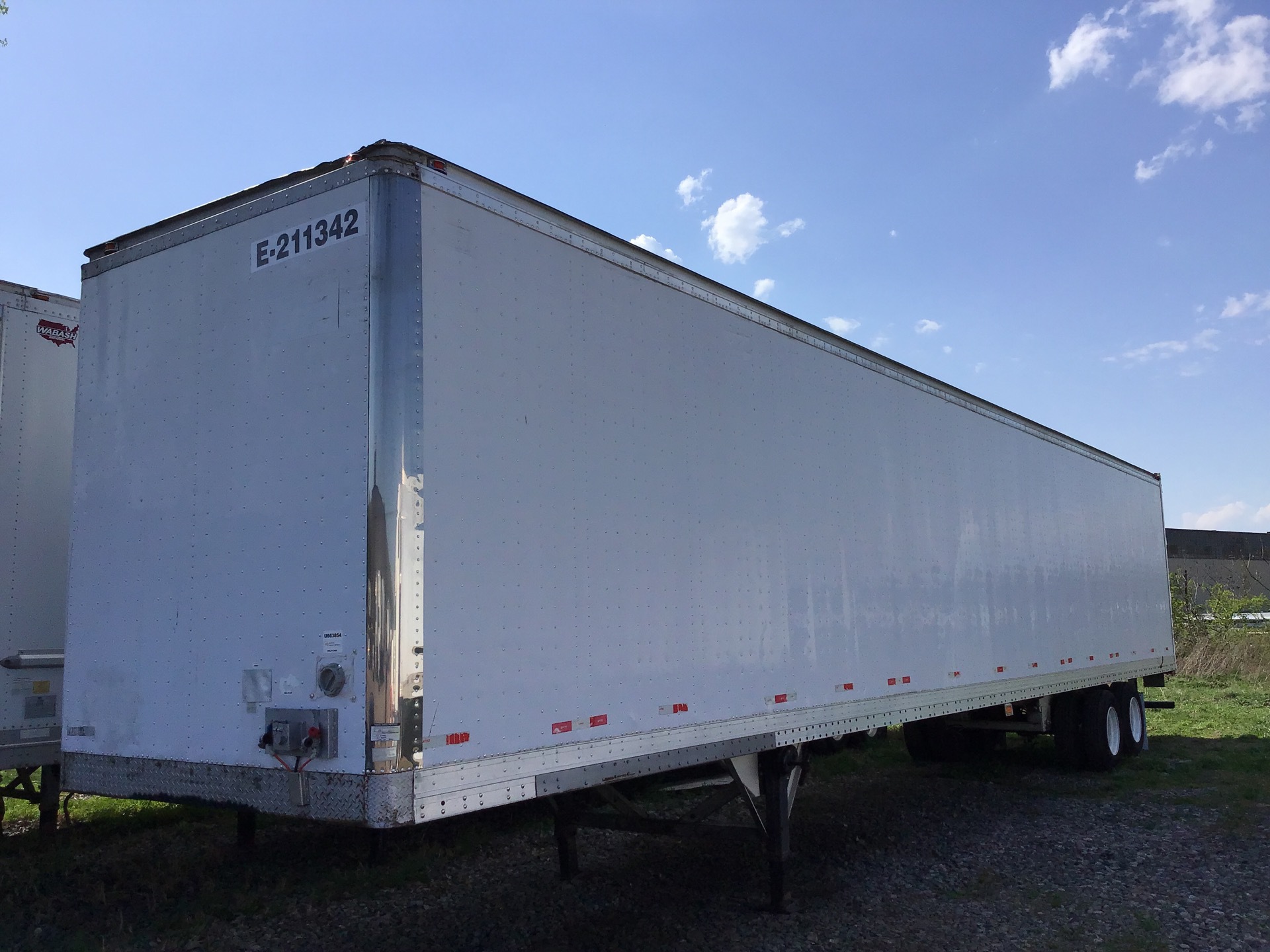 2019 Atro 53 ft x 102 in T/A Van Trailer