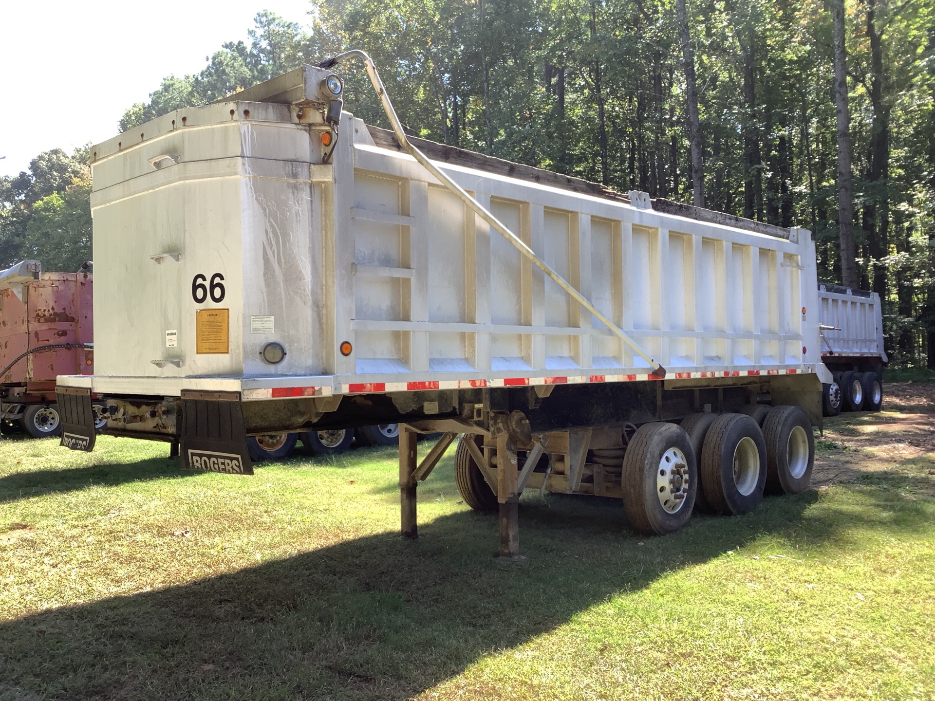 2000 Rogers DTA-255BW4 26 ft Tri/A Aluminum End Dump Trailer