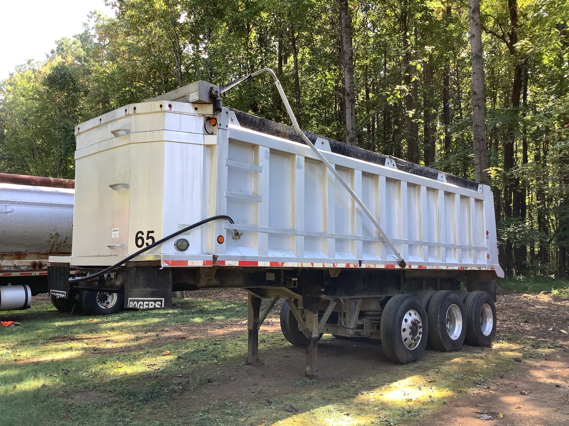 2000 Rogers DTA-255BW 26 ft Tri/A Aluminum End Dump Trailer