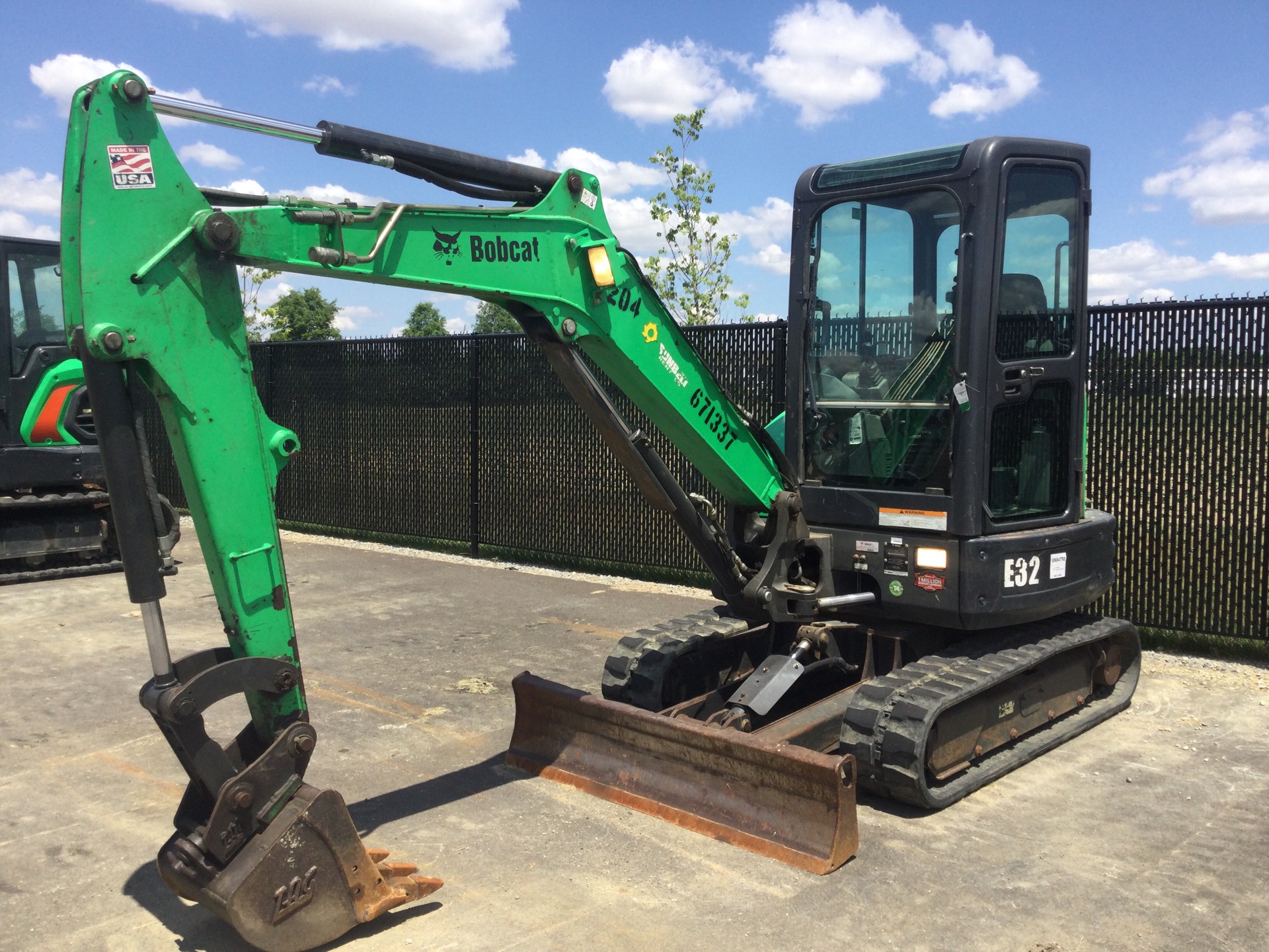 2015 Bobcat E32 Mini Excavator