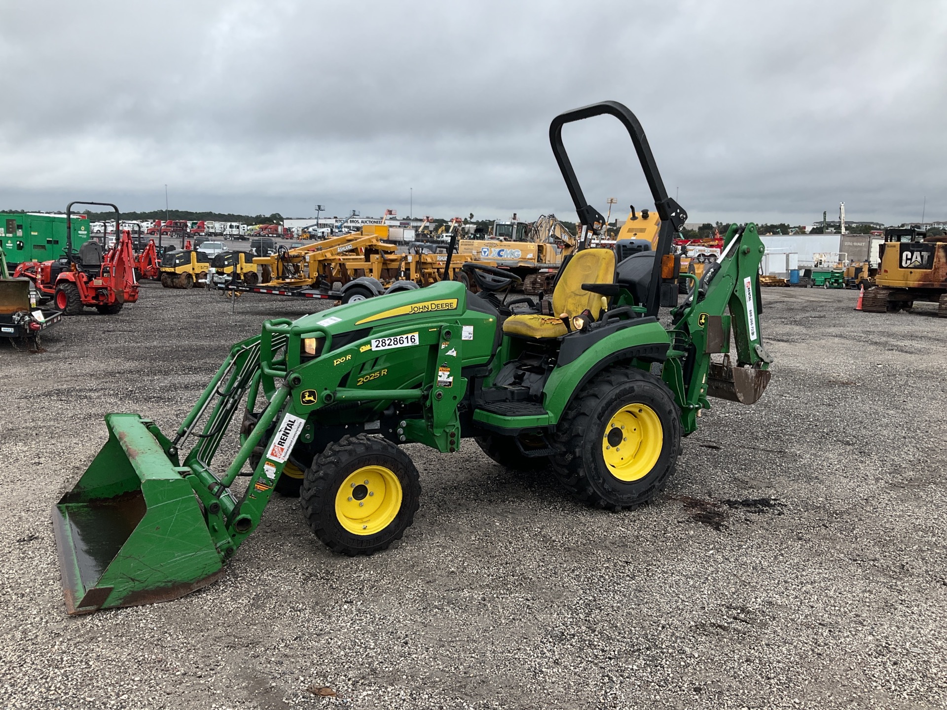 2018 John Deere 2025R 4x4 Backhoe Loader