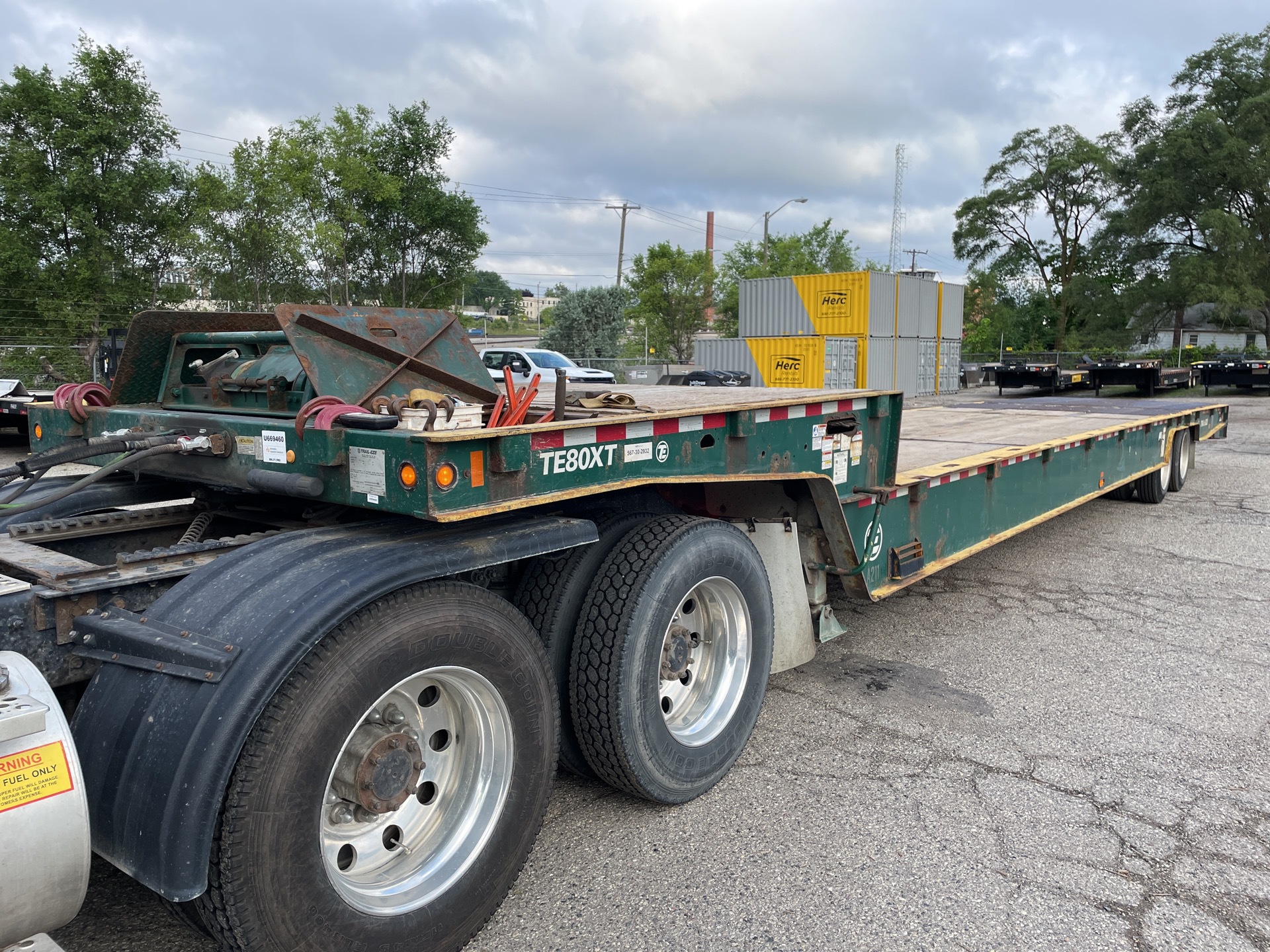 2018 Trail King TE80XT T/A Hydraulic Tail Trailer