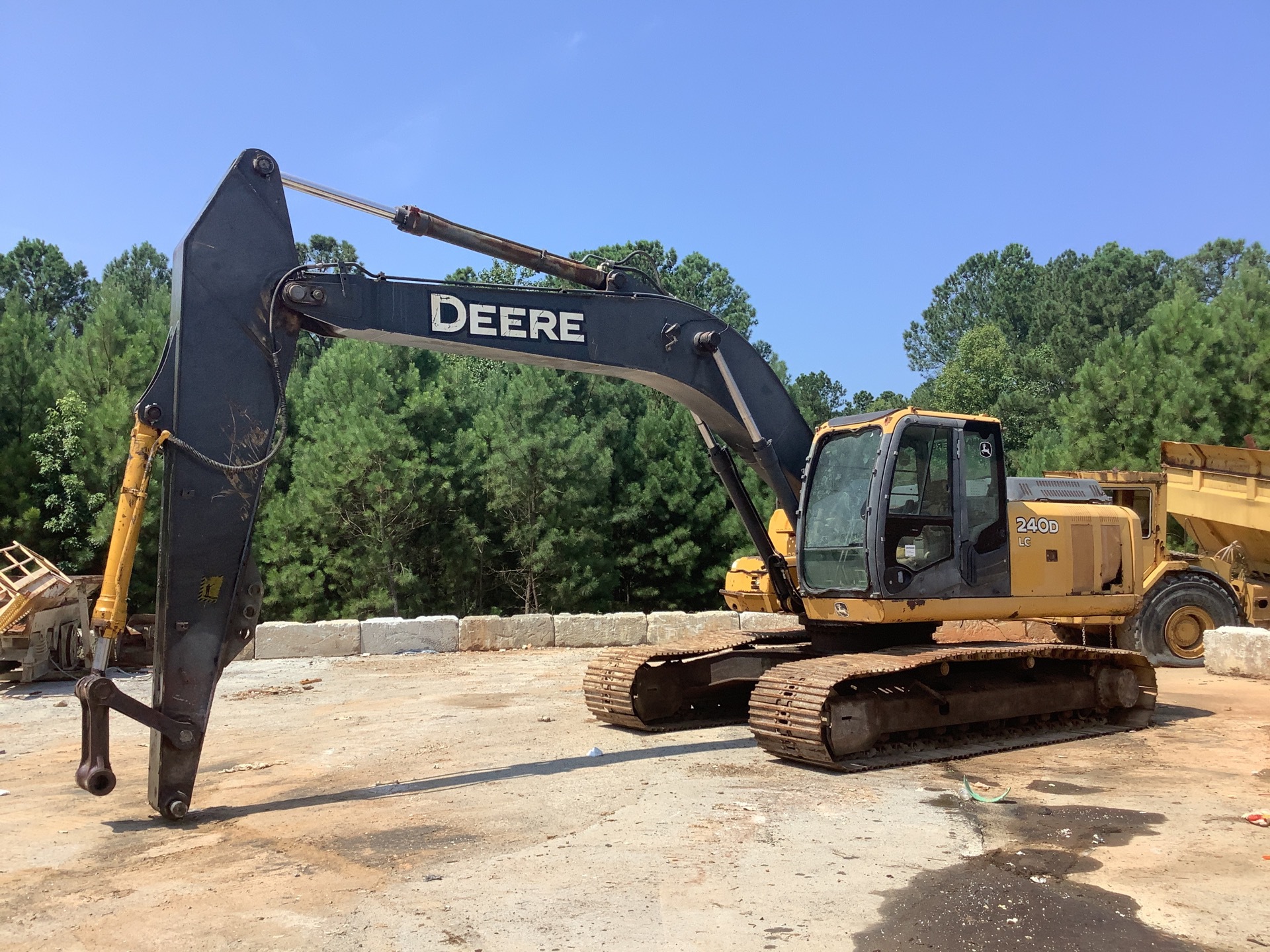 2006 John Deere 240D LC Tracked Excavator