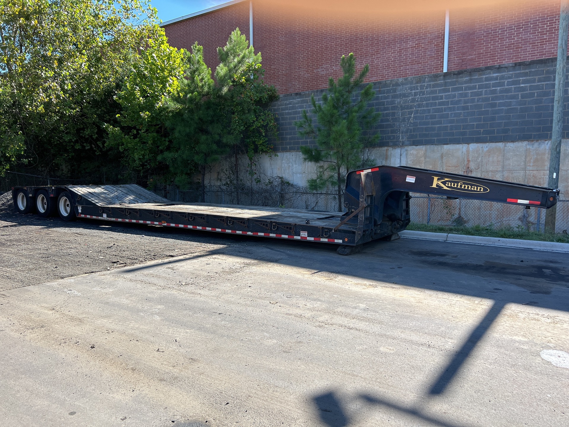 2019 Kaufman DP50 Tri/A Removable Gooseneck Lowboy Trailer