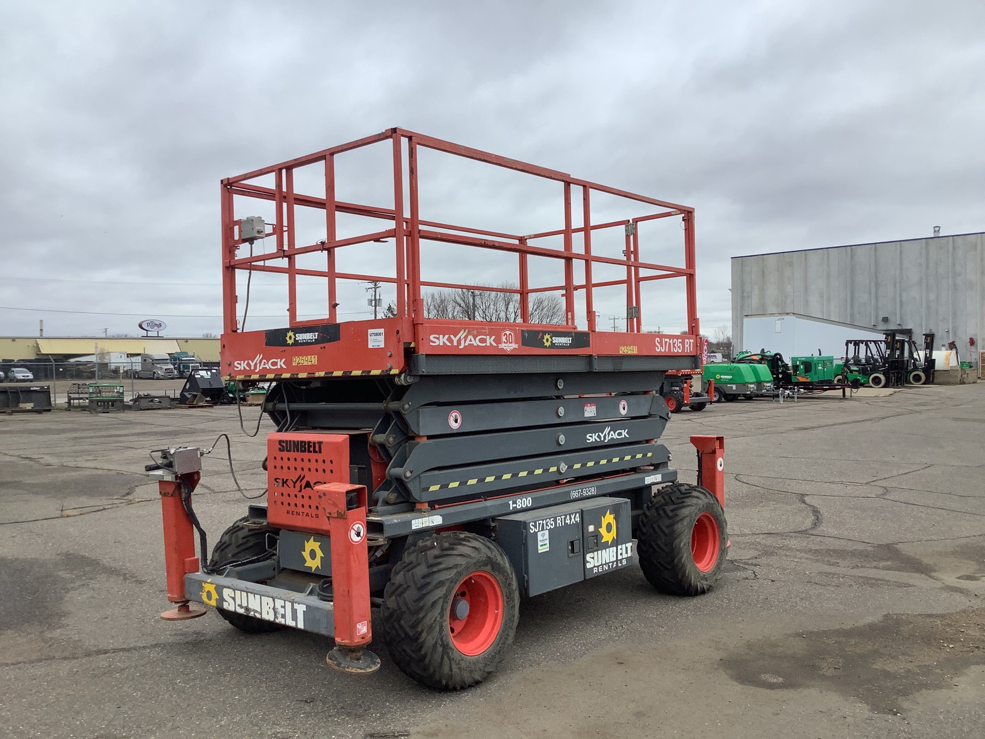 2016 Skyjack 7135RT Dual Fuel 4x4 Scissor Lift