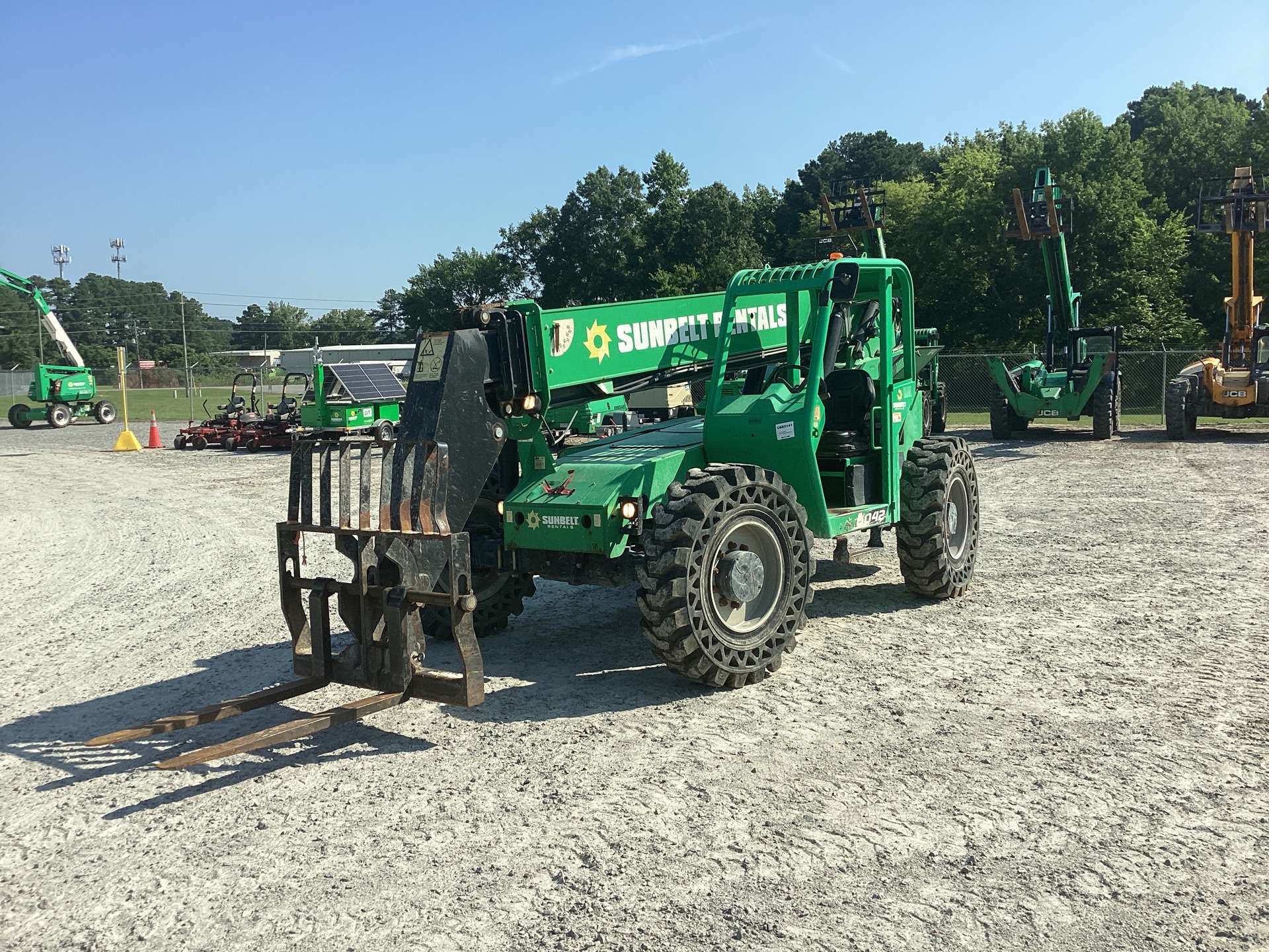 2016 SkyTrak 6042 Telehandler