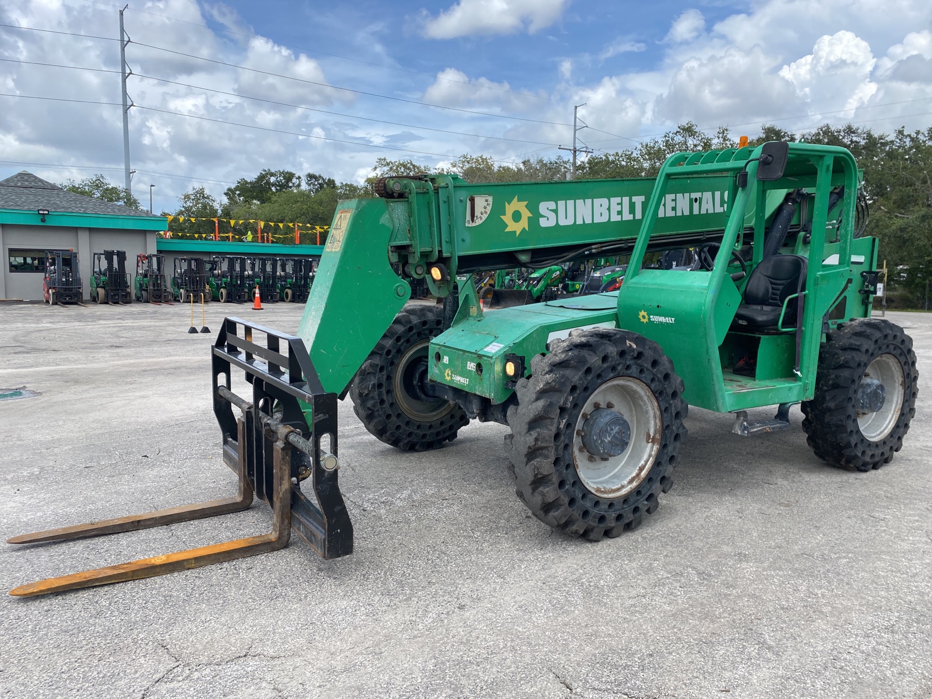 2013 SkyTrak 6042 Telehandler