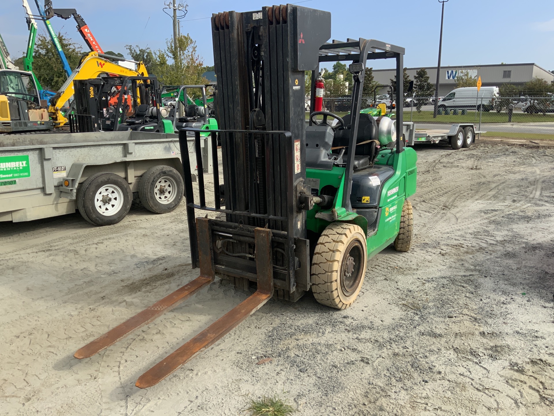 2014 Mitsubishi FG30N 4200 lb Pneumatic Tire Forklift