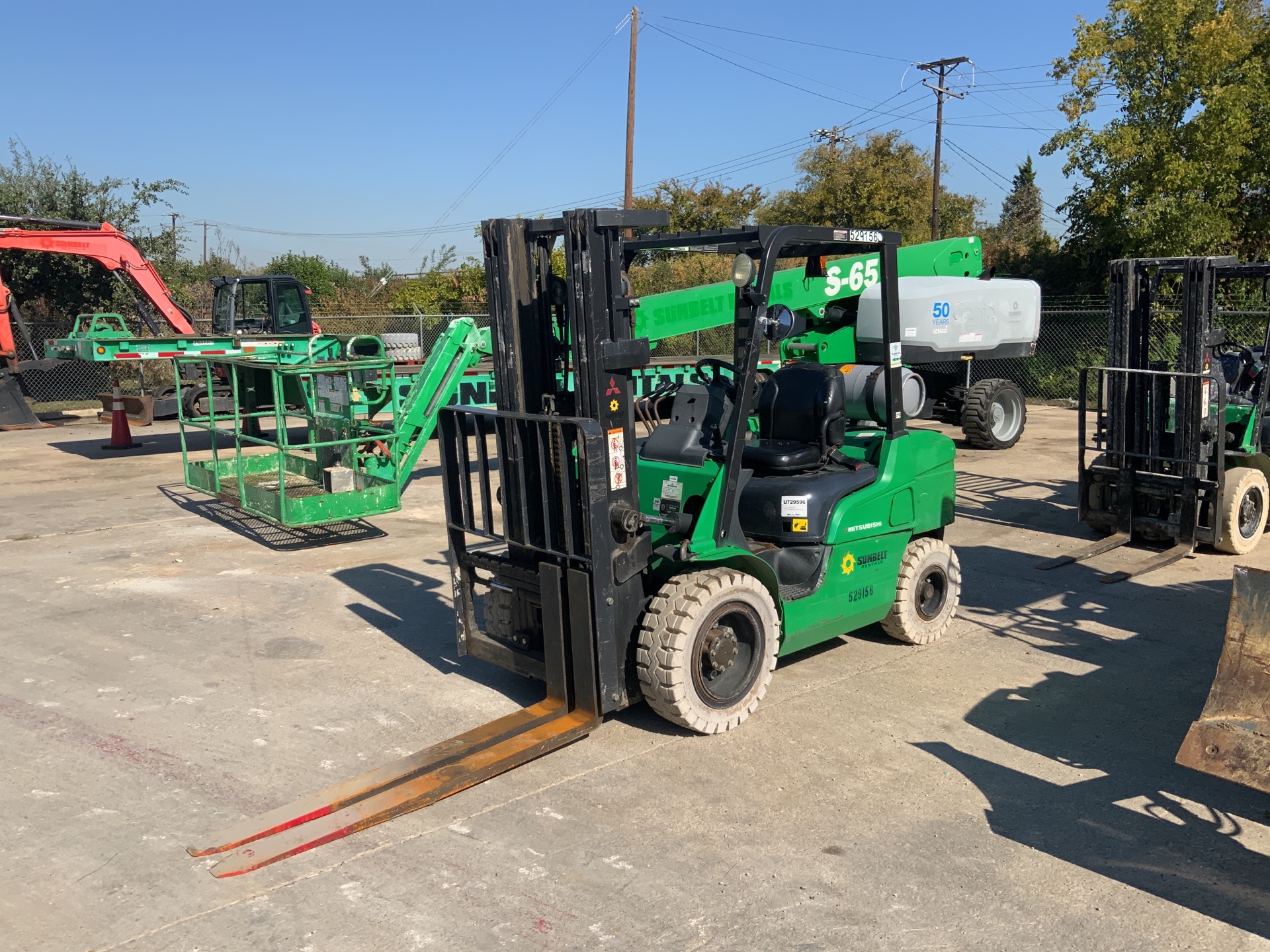 2013 Mitsubishi FG30N 5400 lb Pneumatic Tire Forklift