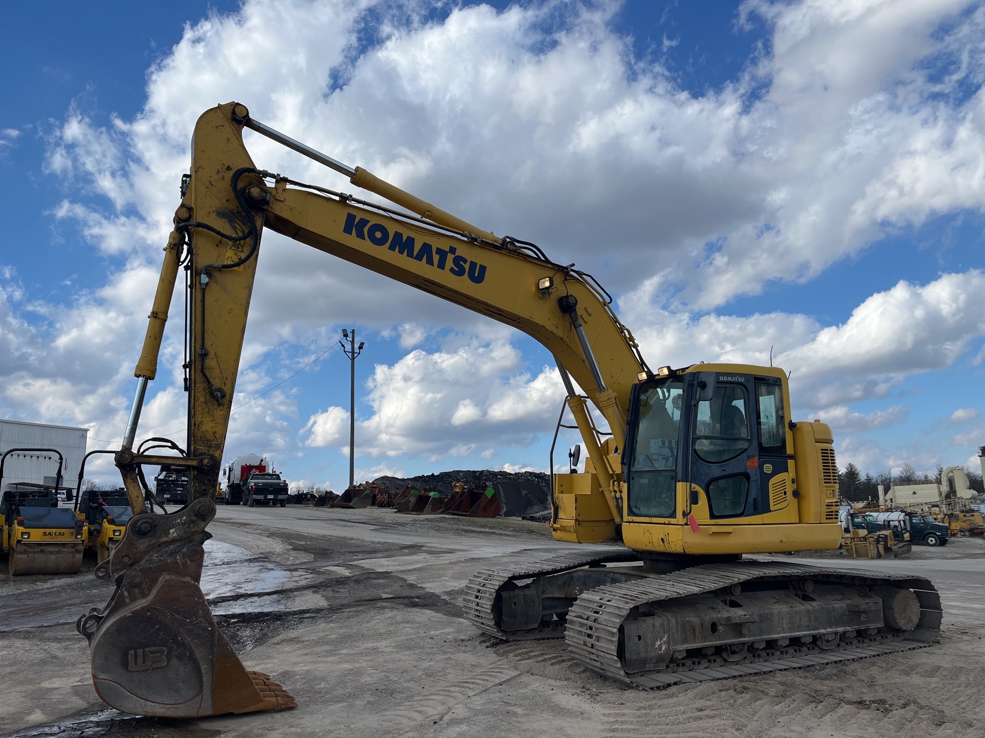 2015 Komatsu PC228USLC-10 Tracked Excavator