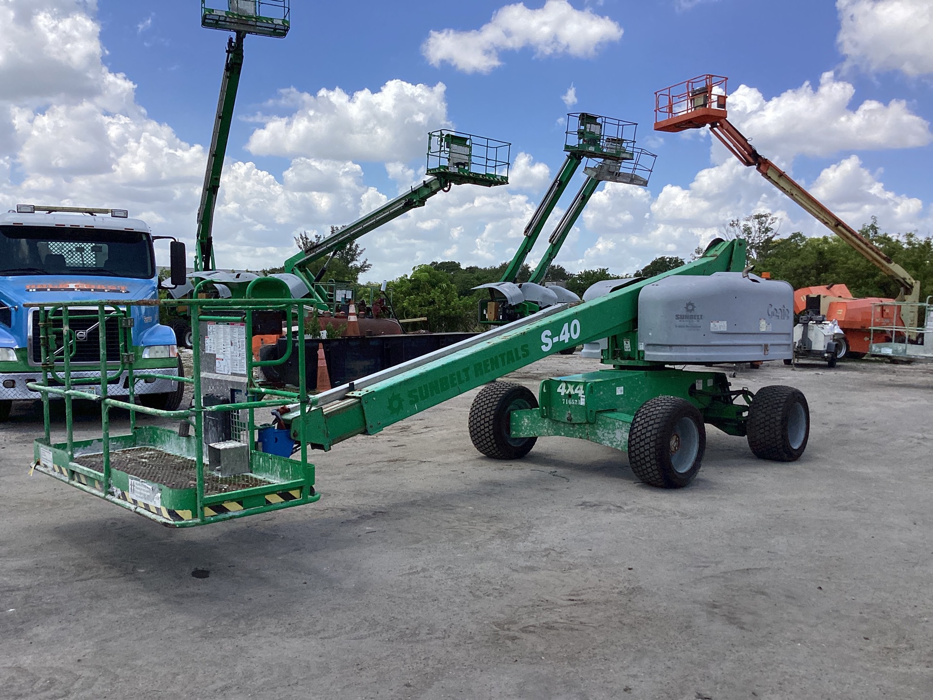 2015 Genie S-40 4WD Diesel Telescopic Boom Lift