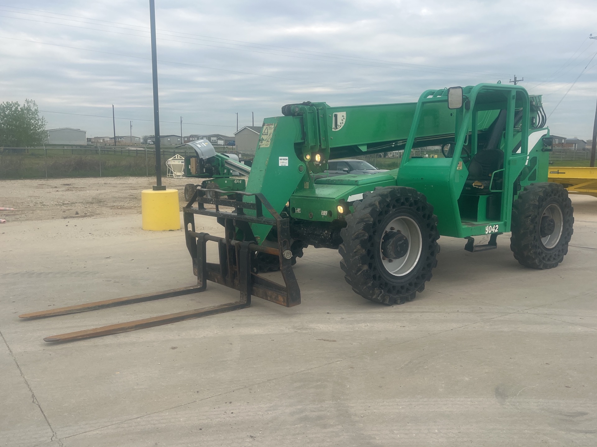 2014 SkyTrak 8042 Telehandler