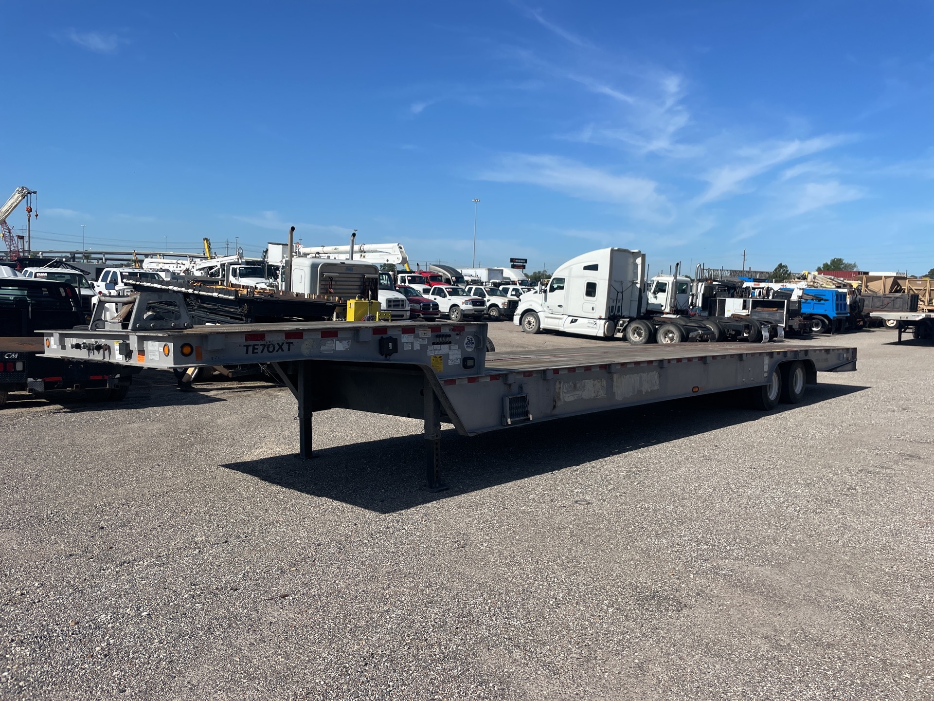 2014 Trail-Eze TE70XT T/A Hydraulic Tail Trailer