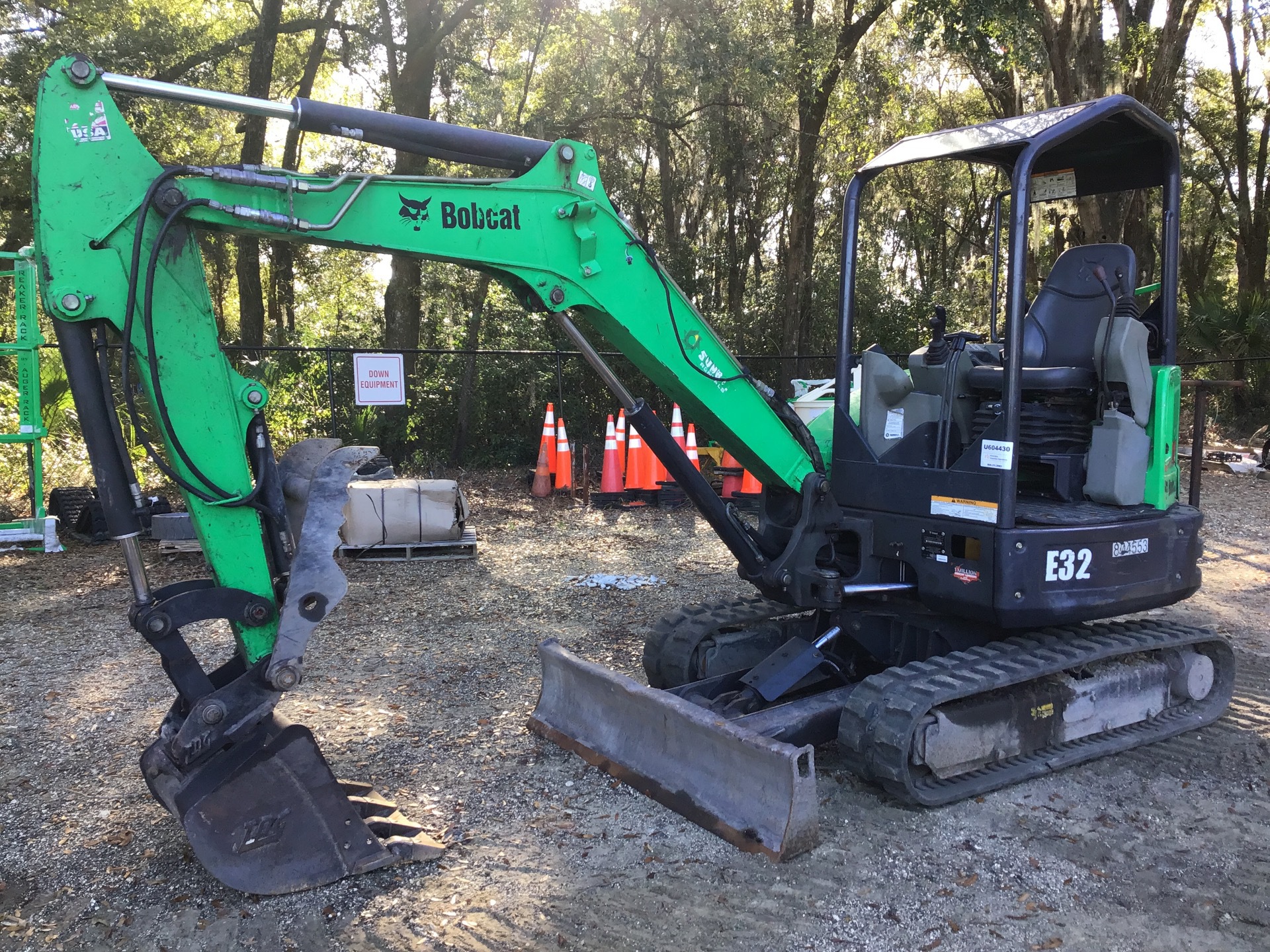 2016 Bobcat E32 Mini Excavator