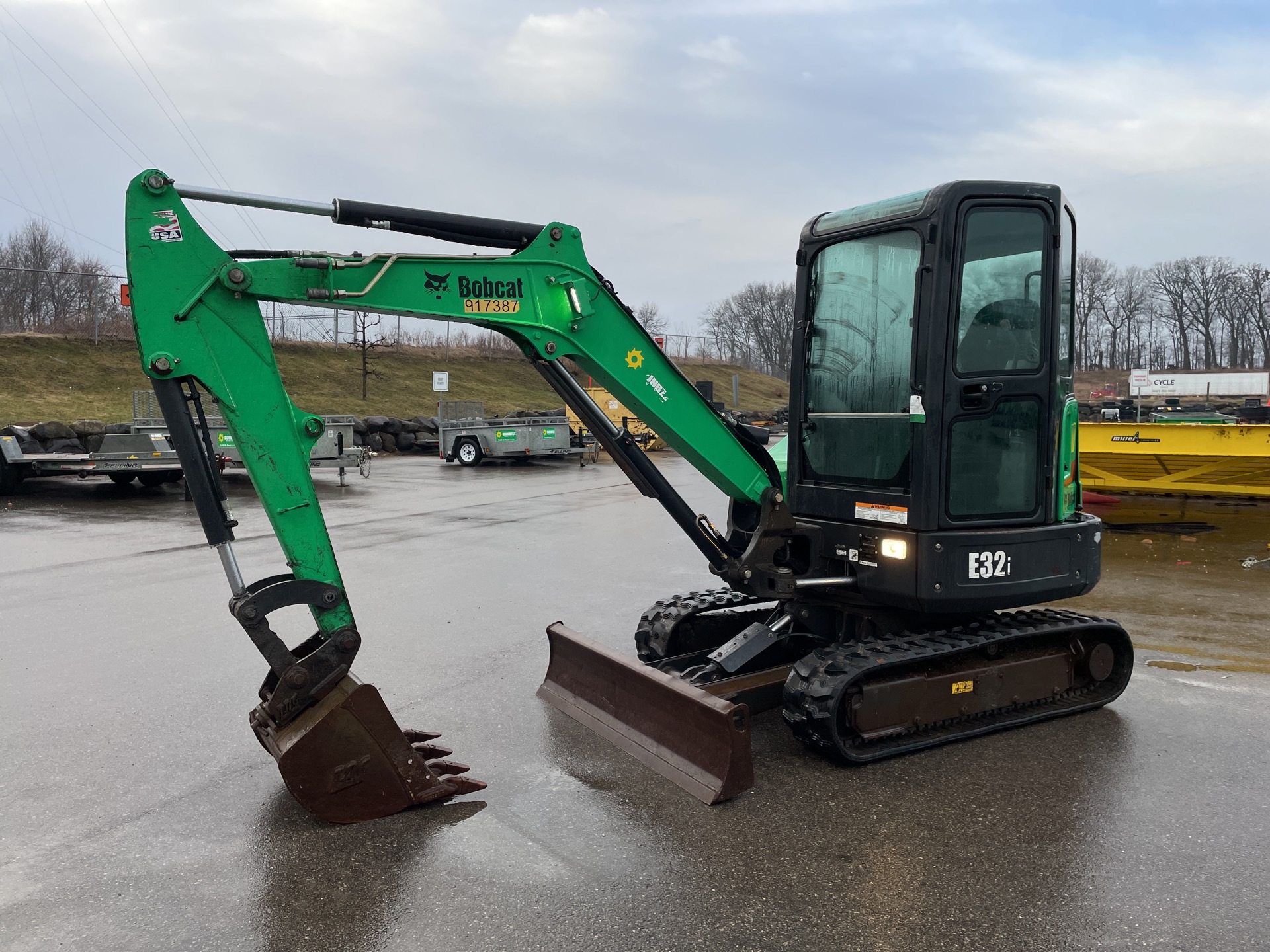 2016 Bobcat E32i Mini Excavator