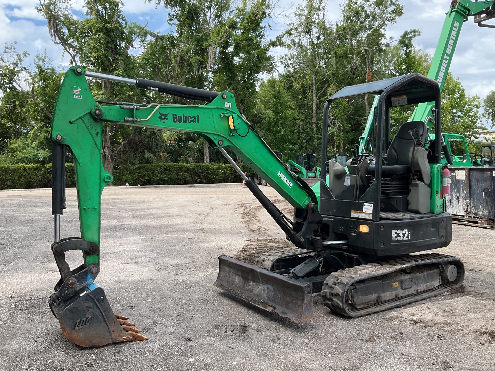 2016 Bobcat E32i Mini Excavator