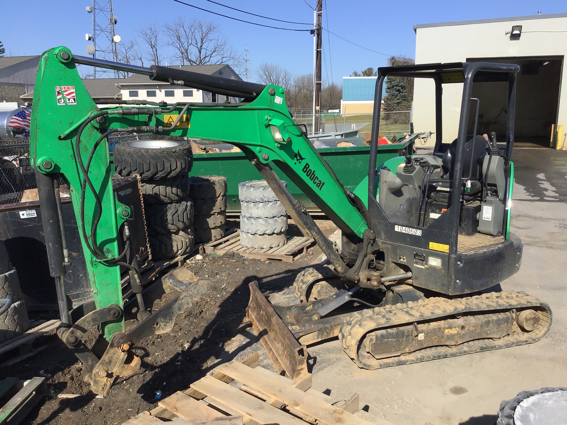 2017 Bobcat E32i Mini Excavator (Inoperable)