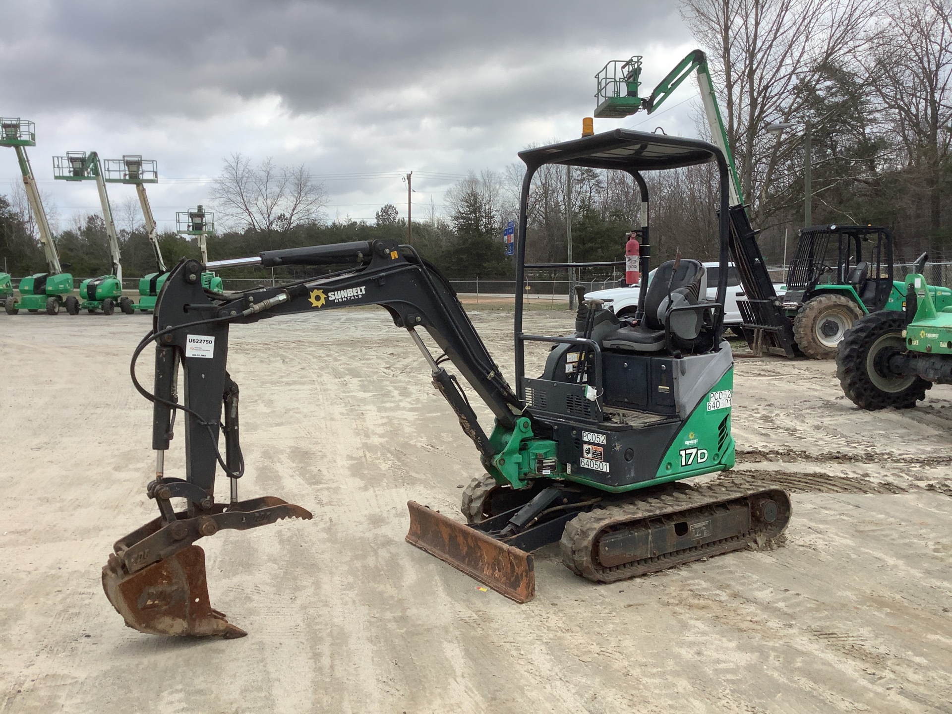 2013 John Deere 17D Mini Excavator