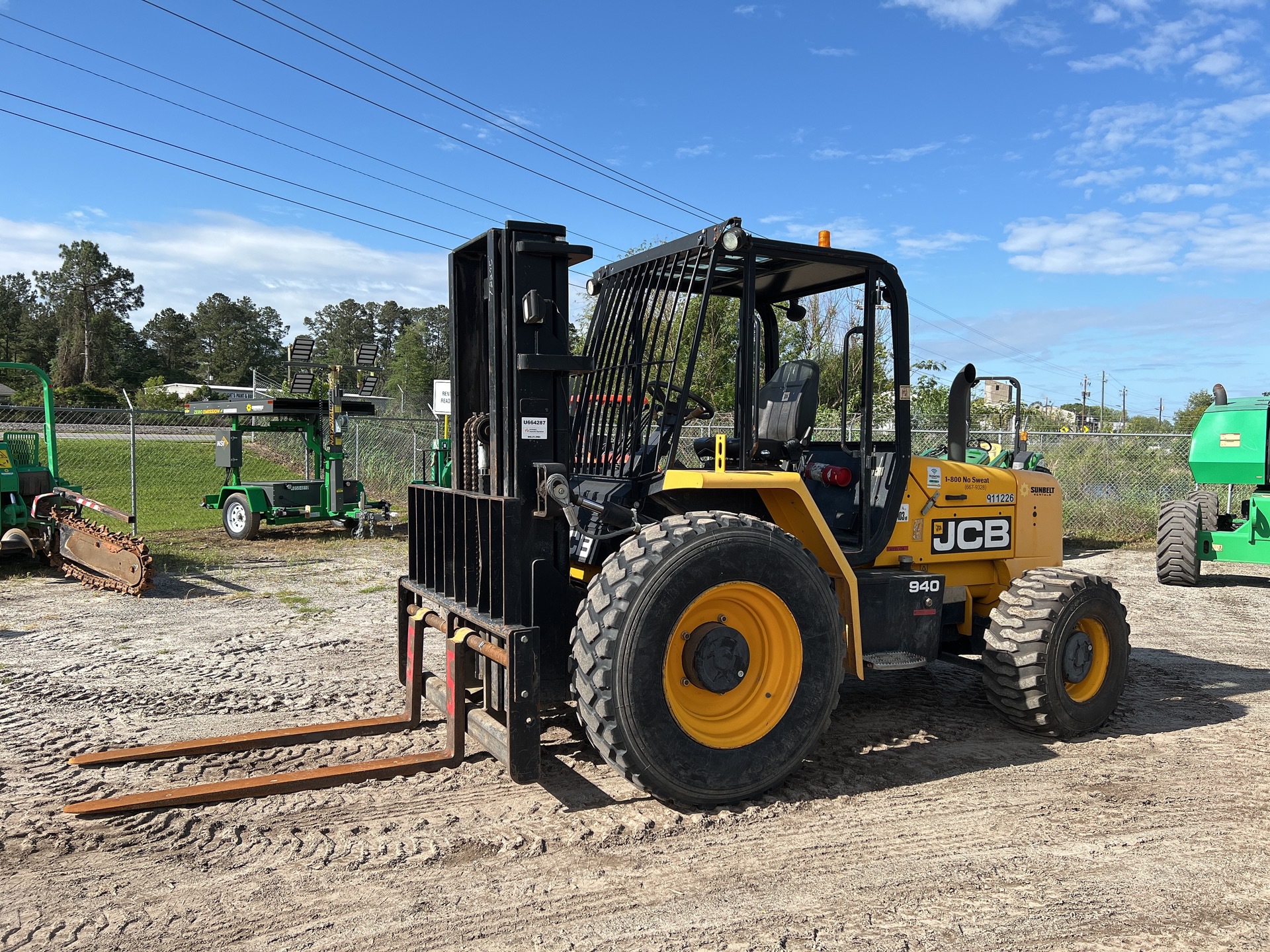 2016 JCB 940 8000 lb 4x4 Rough Terrain Forklift