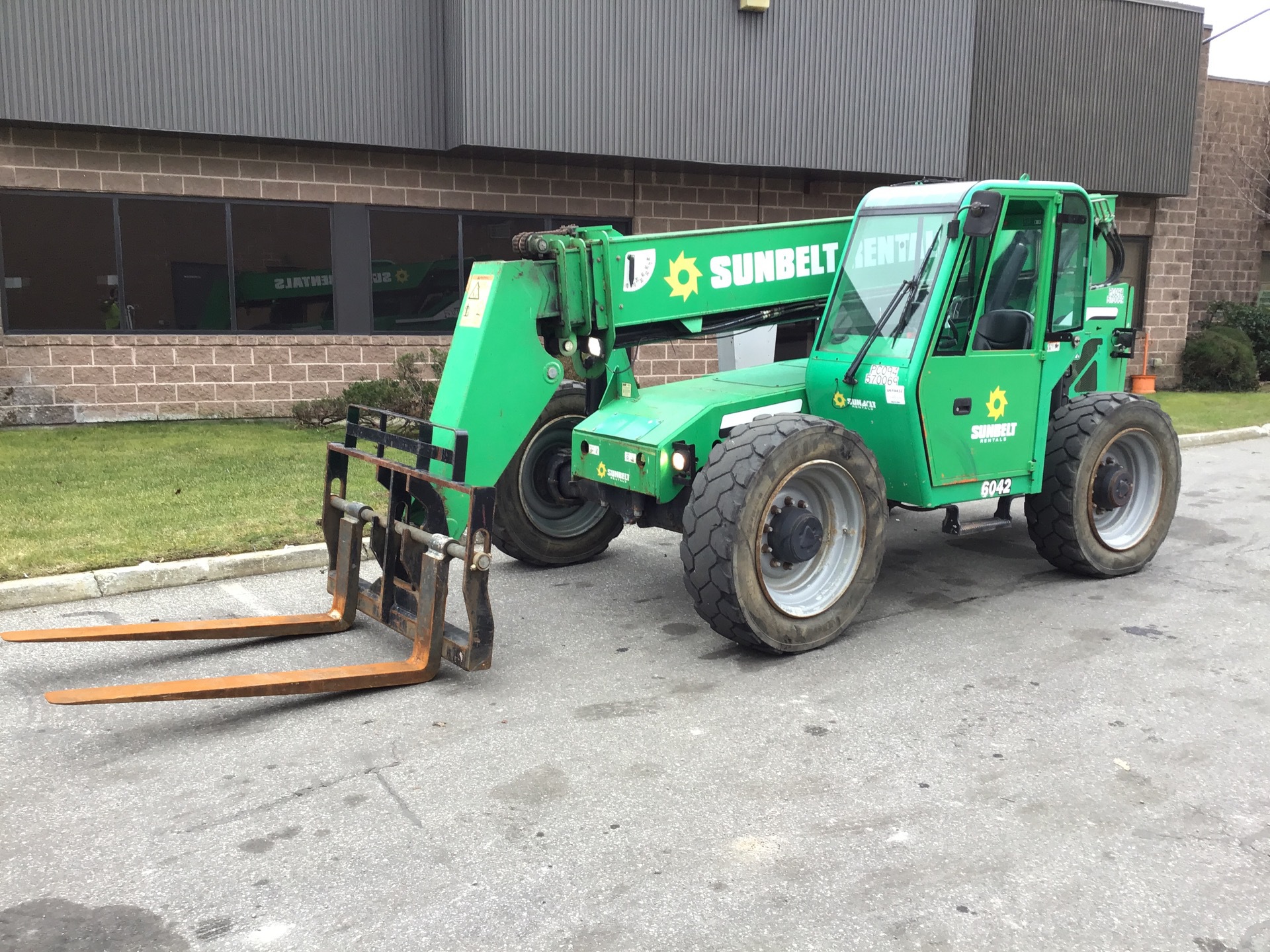 2014 SkyTrak 6042 Telehandler