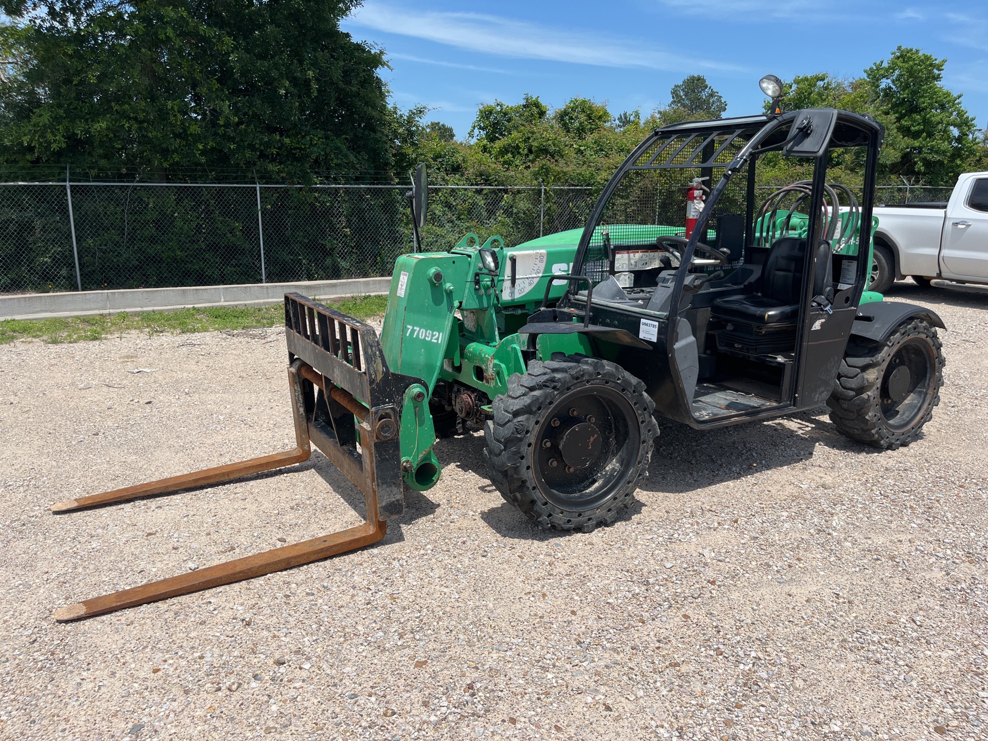 2015 Genie GTH-5519 Telehandler