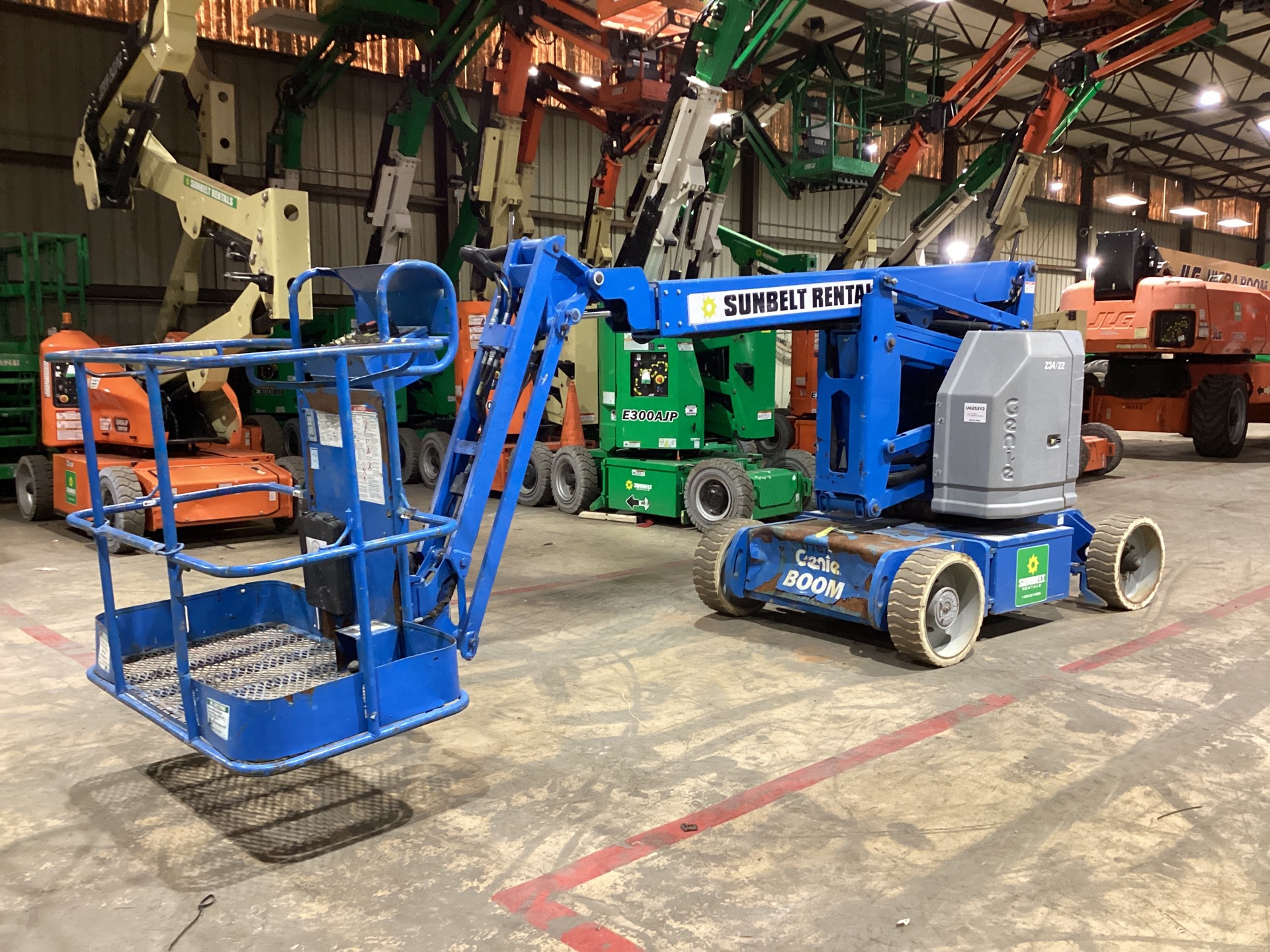 2014 Genie Z34/22N Electric Articulating Boom Lift