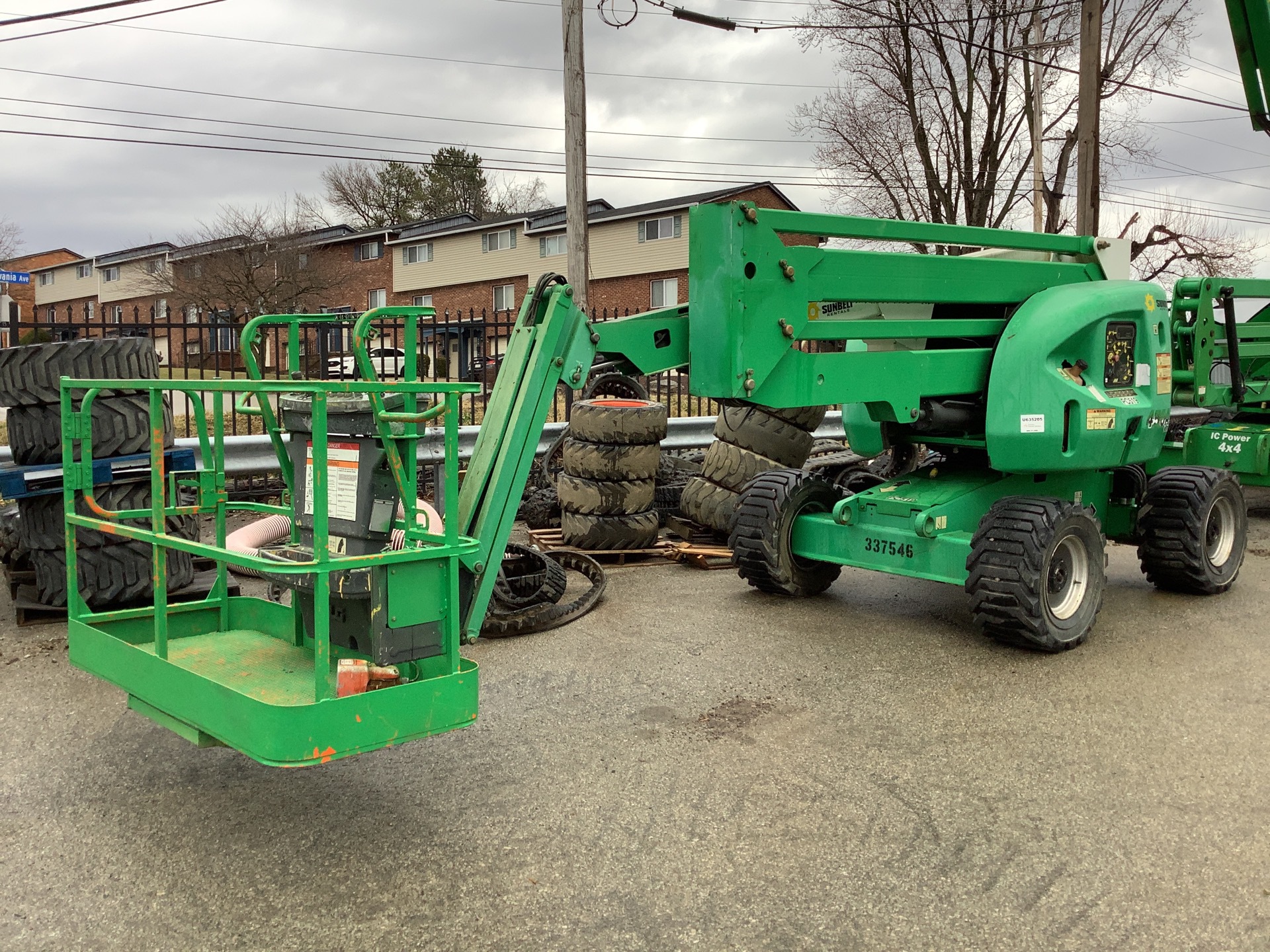 2011 JLG 450AJ 4WD Diesel Articulating Boom Lift