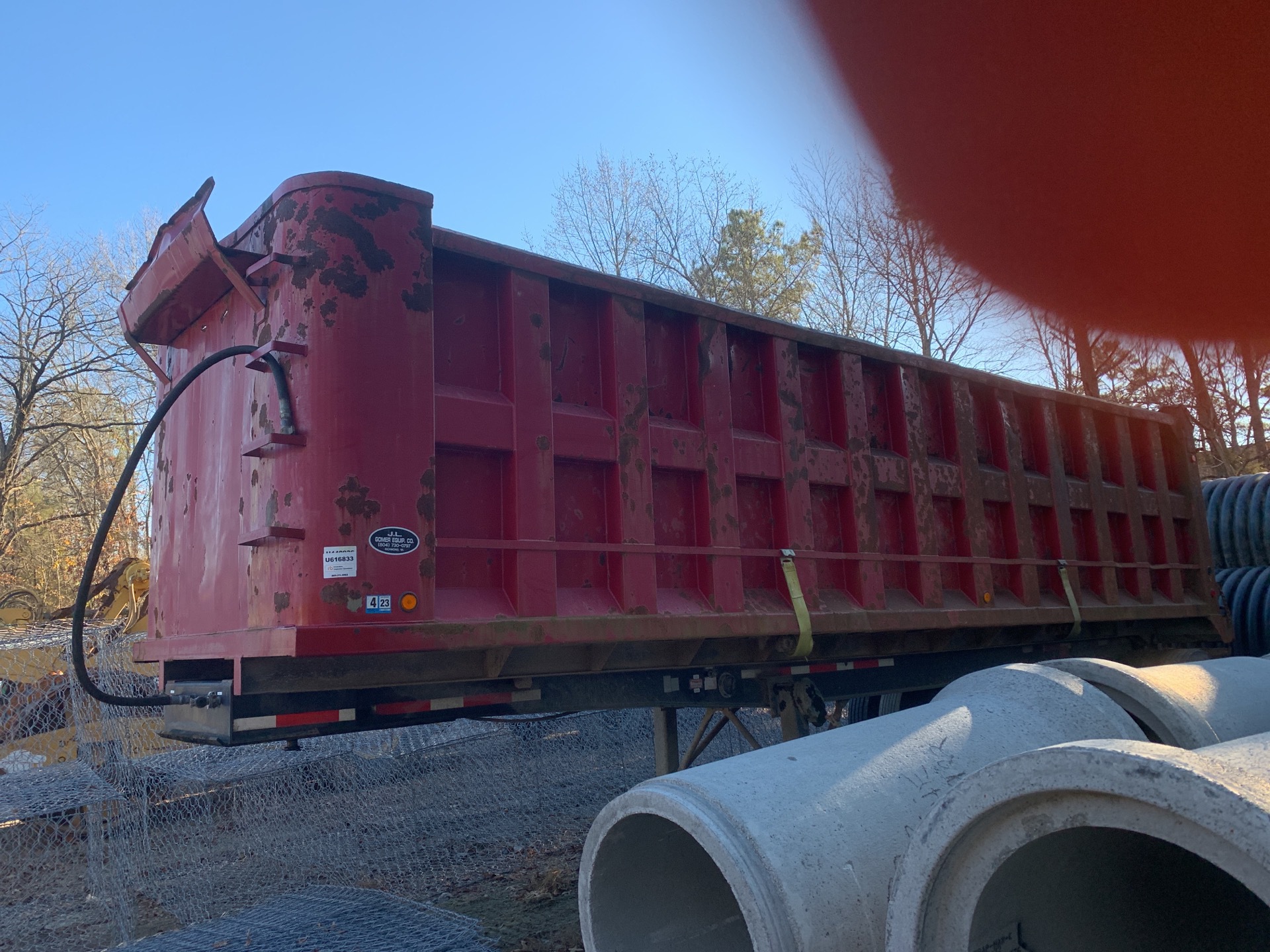 2000 R & S 28 ft T/A End Dump Trailer