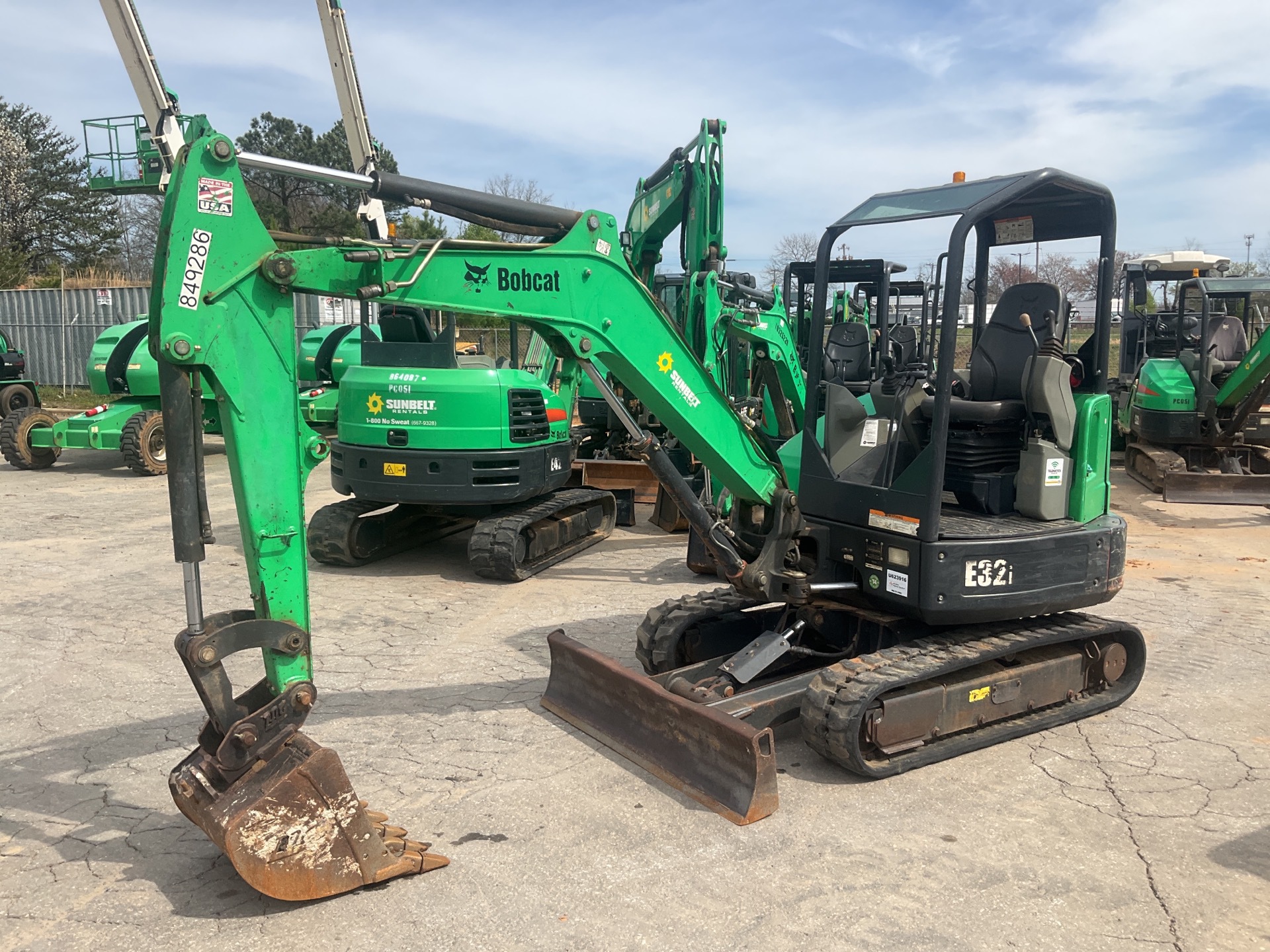 2016 Bobcat E32i Mini Excavator