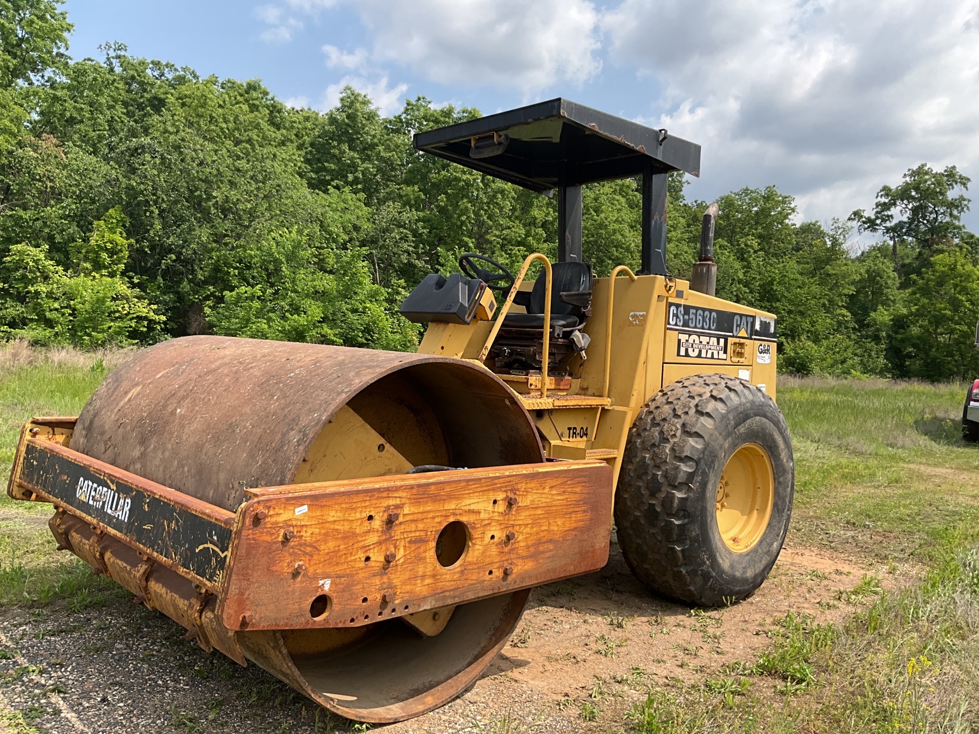 1998 Cat CS563C Smooth Drum Compactor