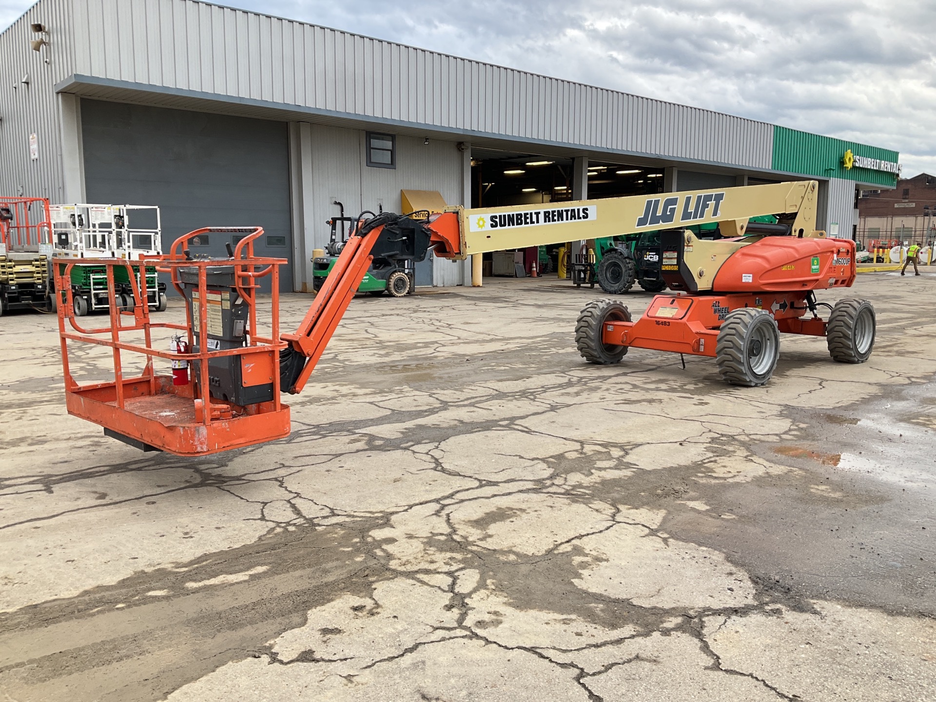 2013 JLG M600JP Electric Hybrid Telescopic Boom Lift