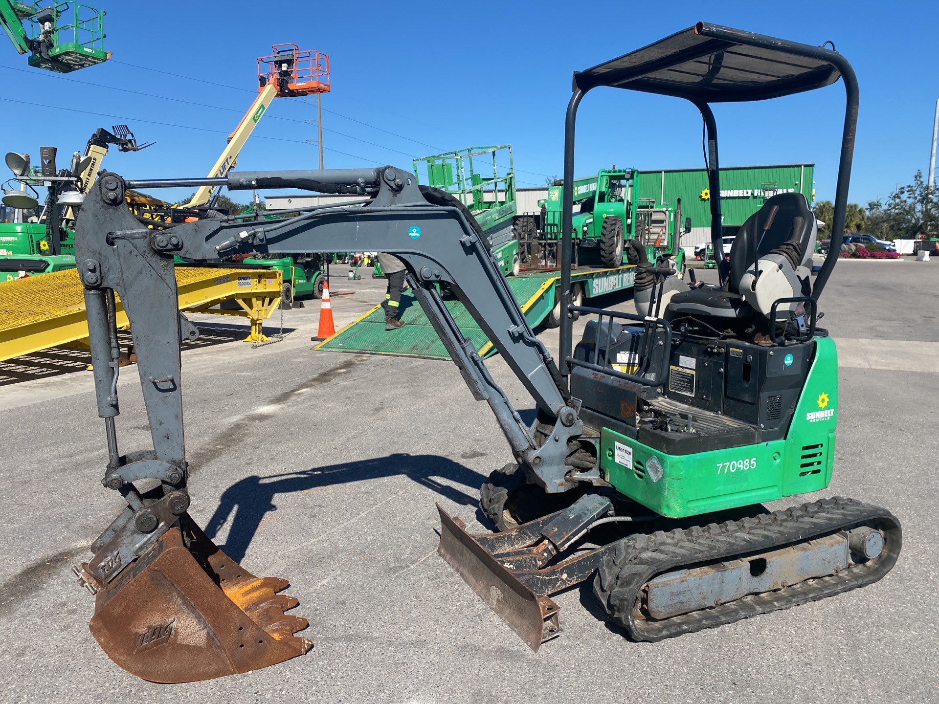 2015 John Deere 17G Mini Excavator