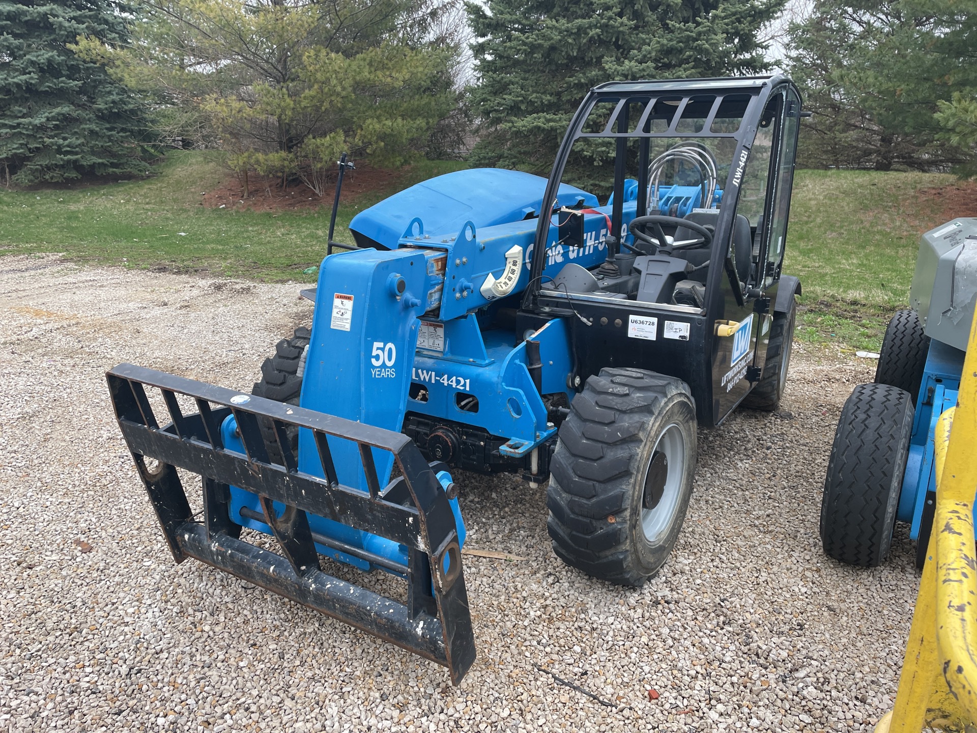 2016 Genie GTH-5519 Telehandler