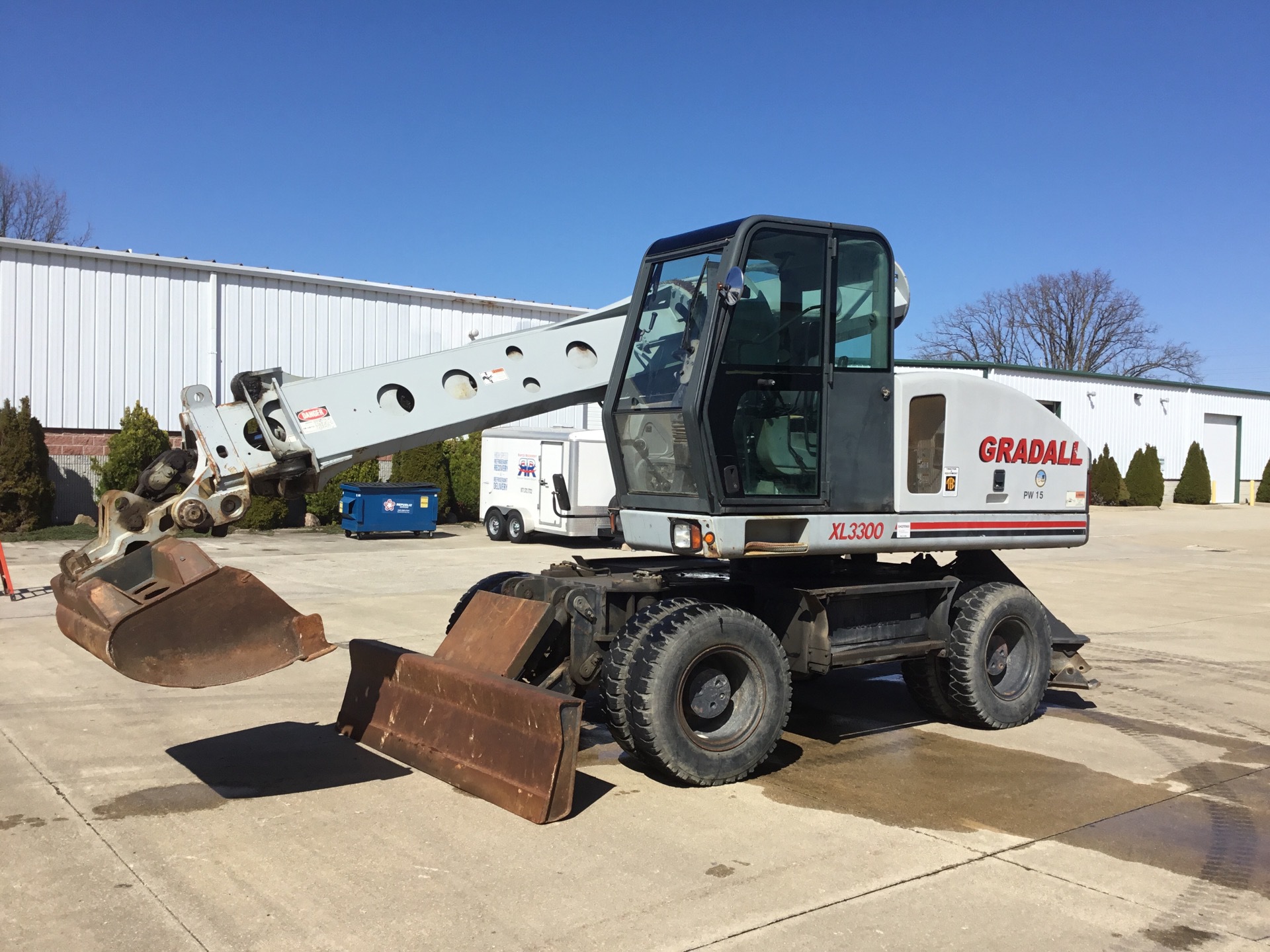 2001 Gradall XL3300 Wheel Excavator