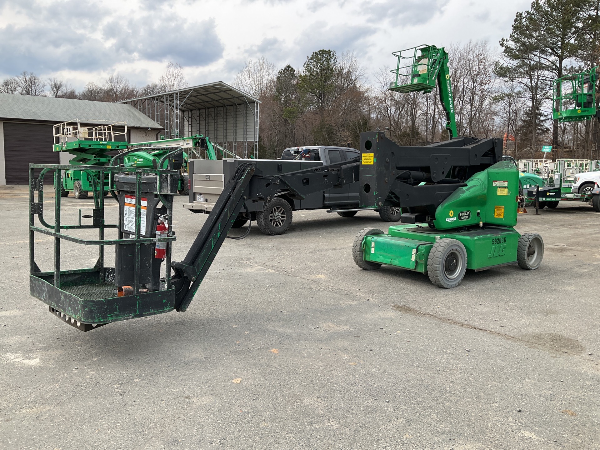 2014 JLG E400AJPN 4WD Diesel Articulating Boom Lift