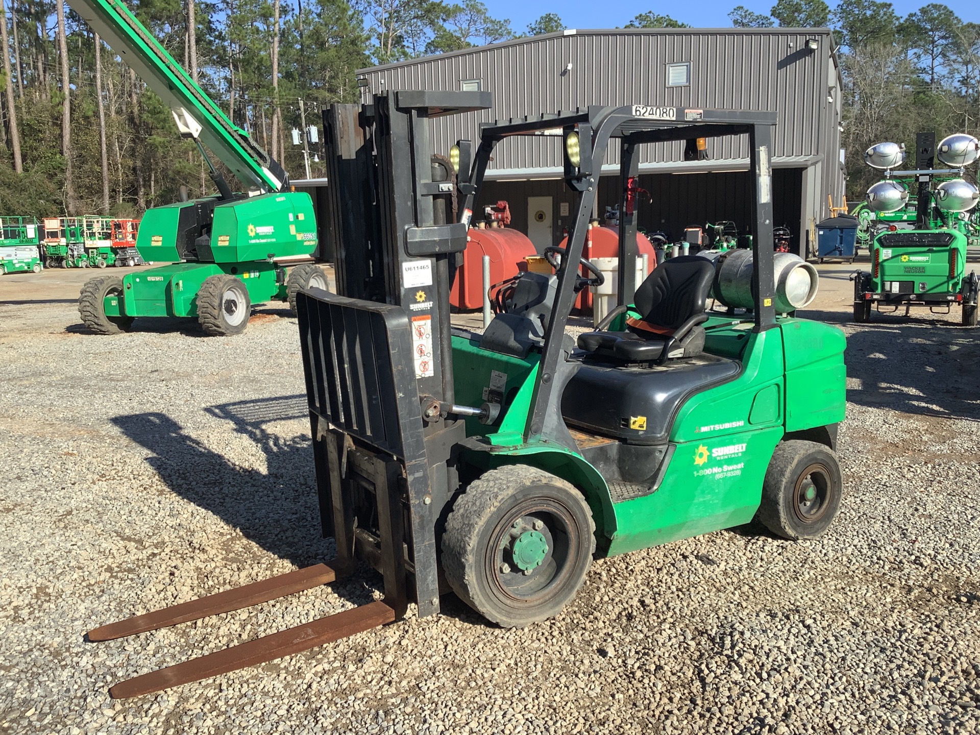 2014 Mitsubishi FG30N 5500 lb 4x2 Pneumatic Tire Forklift