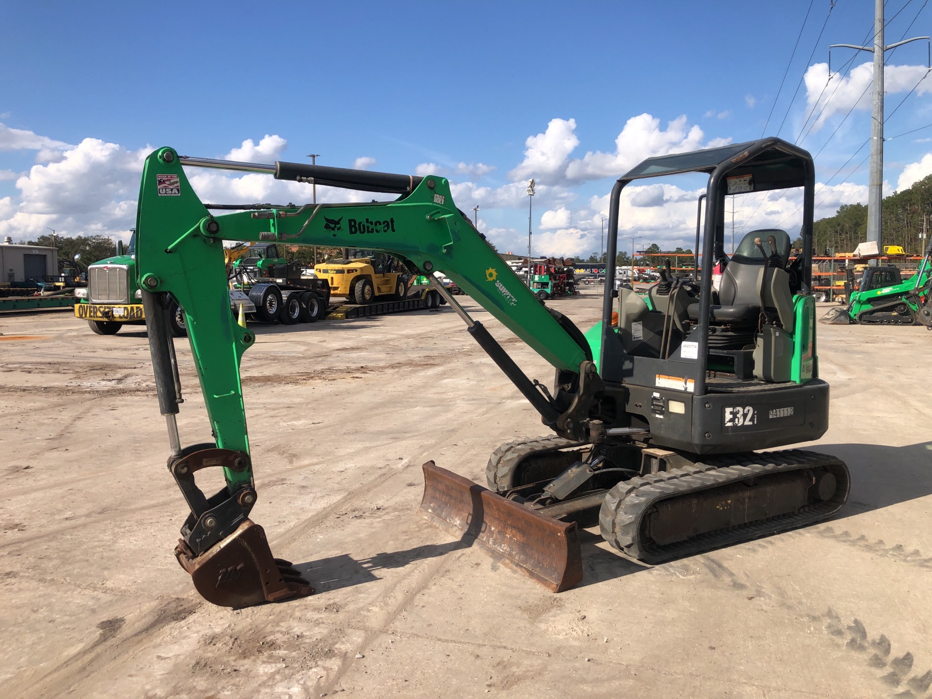 2016 Bobcat E32i Mini Excavator