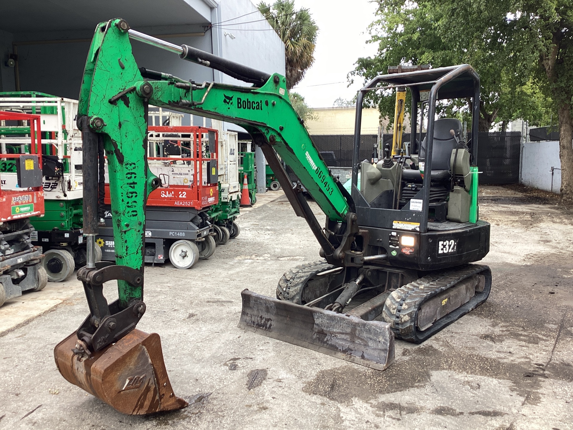 2014 Bobcat E32 Mini Excavator