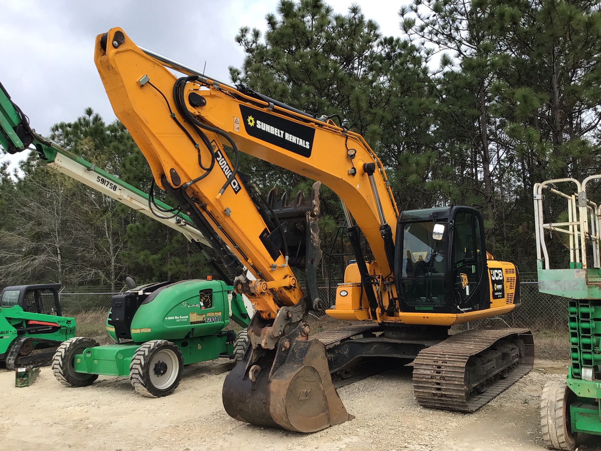 2018 JCB JS220LC Tracked Excavator