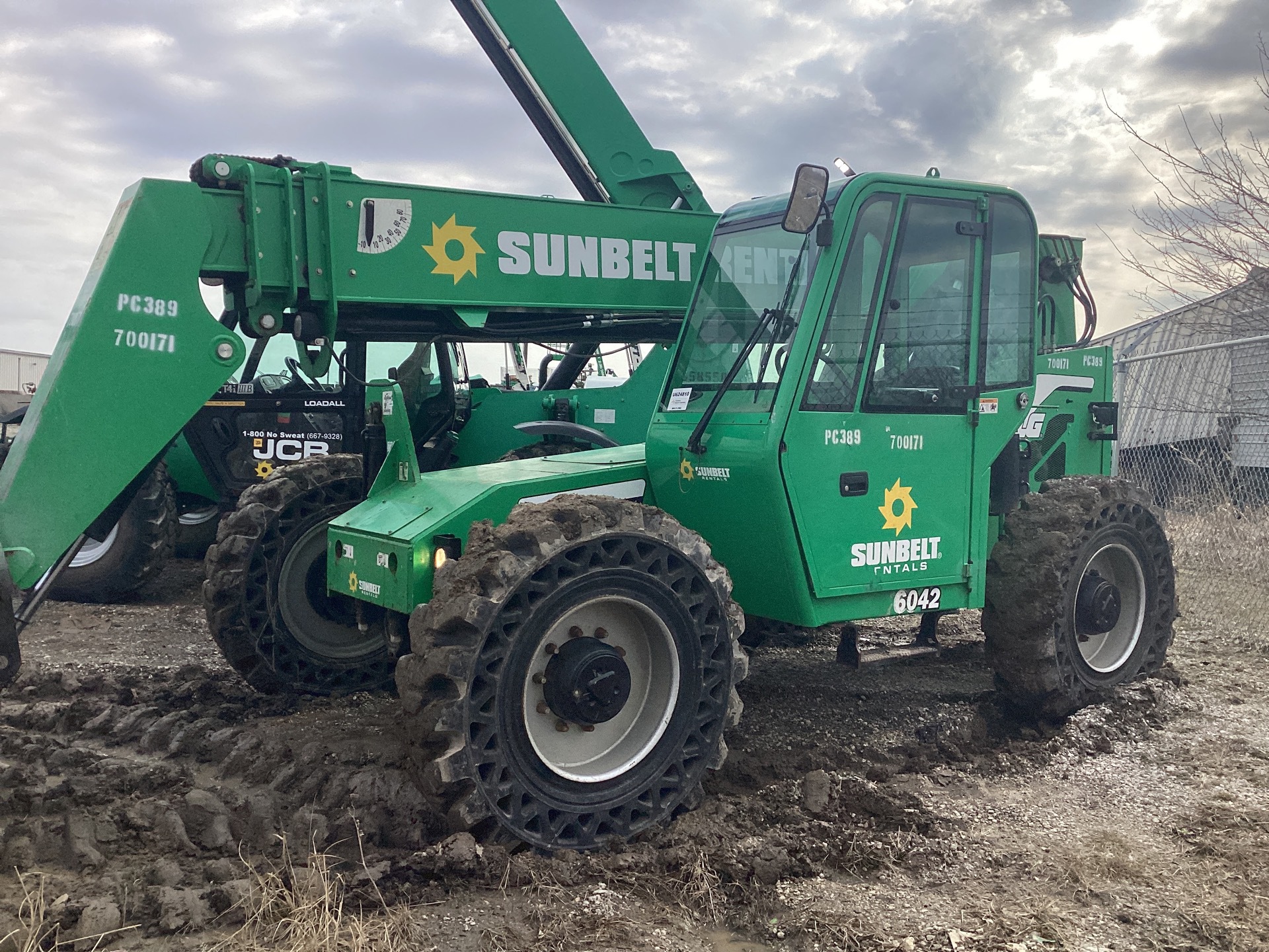 2015 SkyTrak 6042 Telehandler