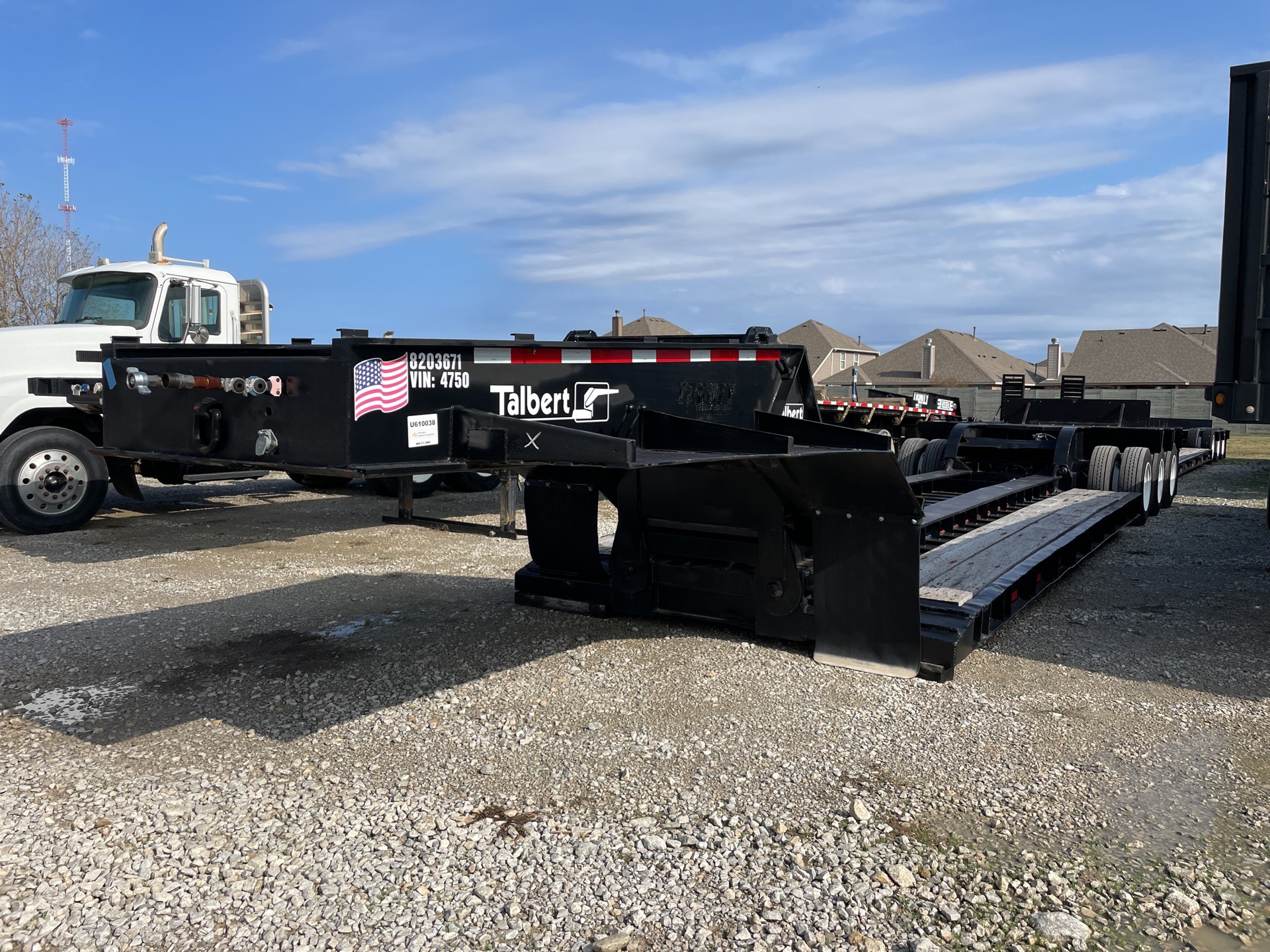 1976 Talbert T3DW-75-HRC-RA-T1 Tri/A Removable Gooseneck Lowboy Trailer