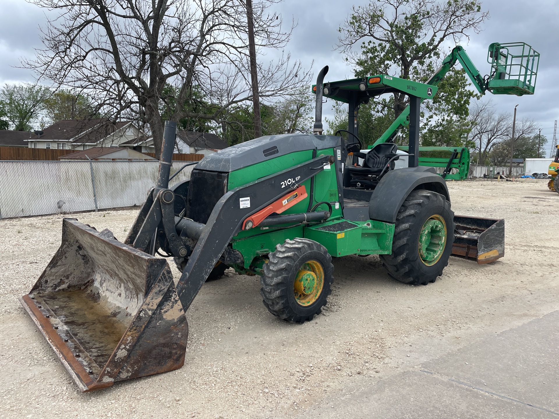 2017 John Deere 210L EP 4x4 Landscape Loader